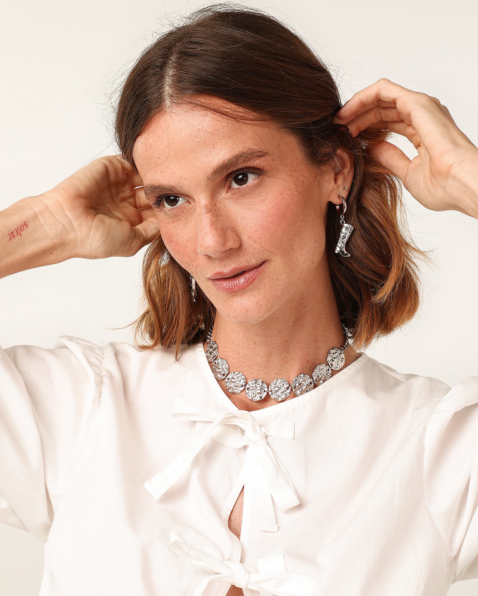 Colar feminino corrente multi medalhas - Prateado | Accessori by Riachuelo