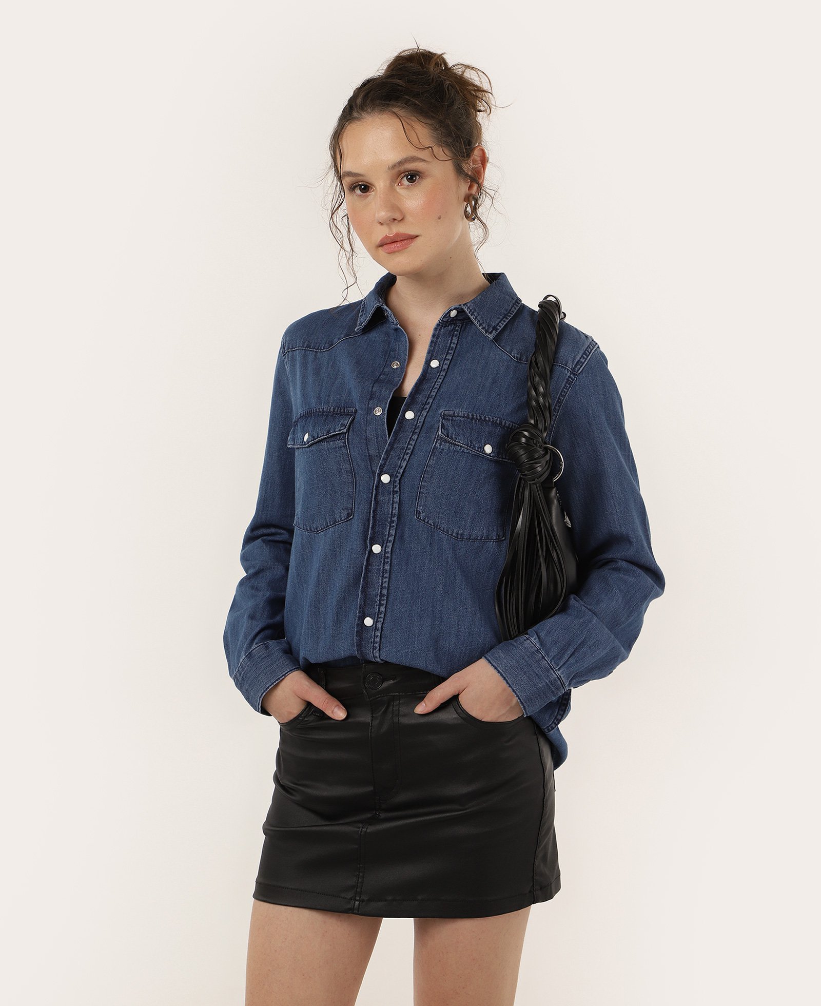 Mini saia black jeans reta com bolsos | Pool Jeans