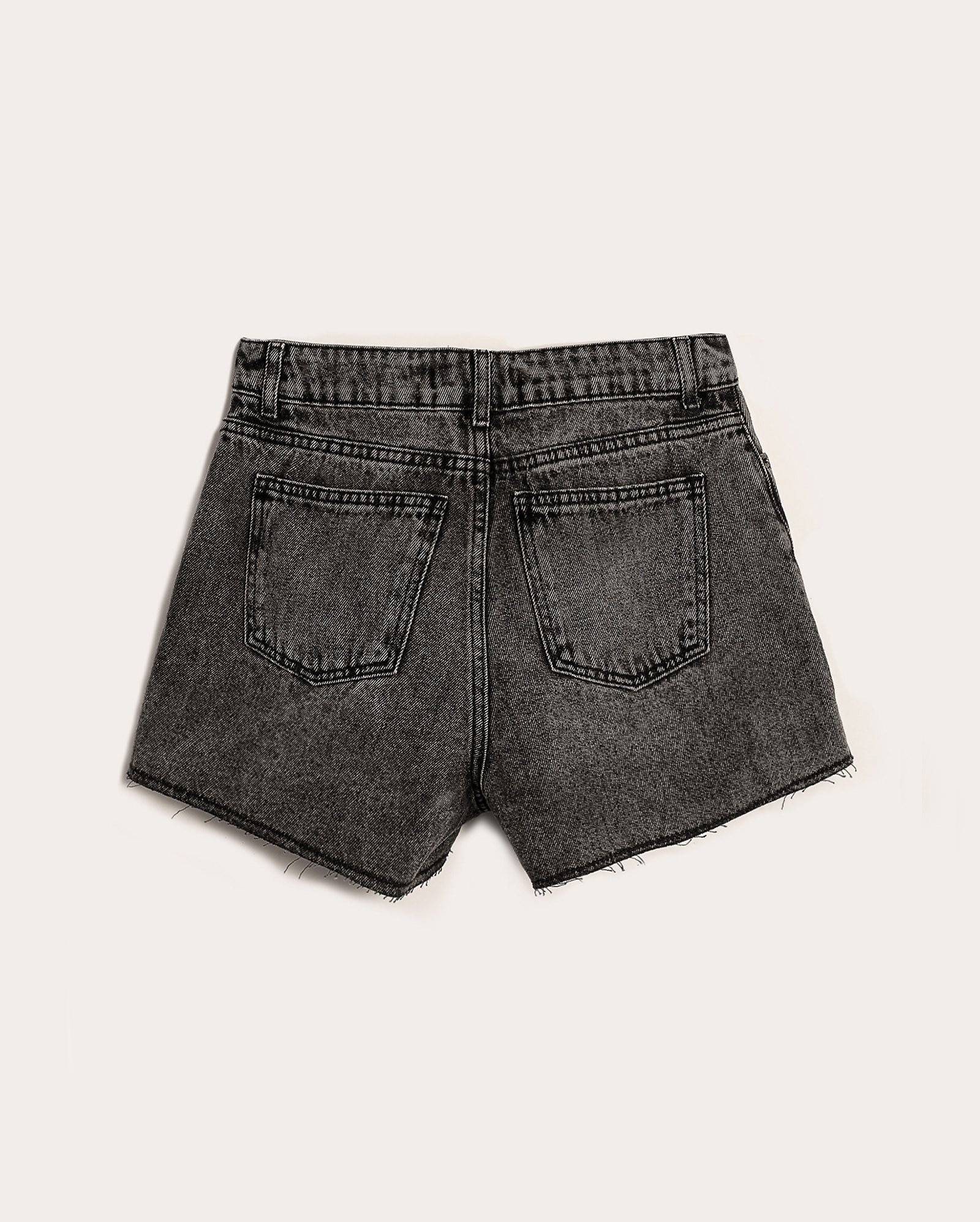 Short black jeans juvenil mom estonado com puídos e strass | Pool