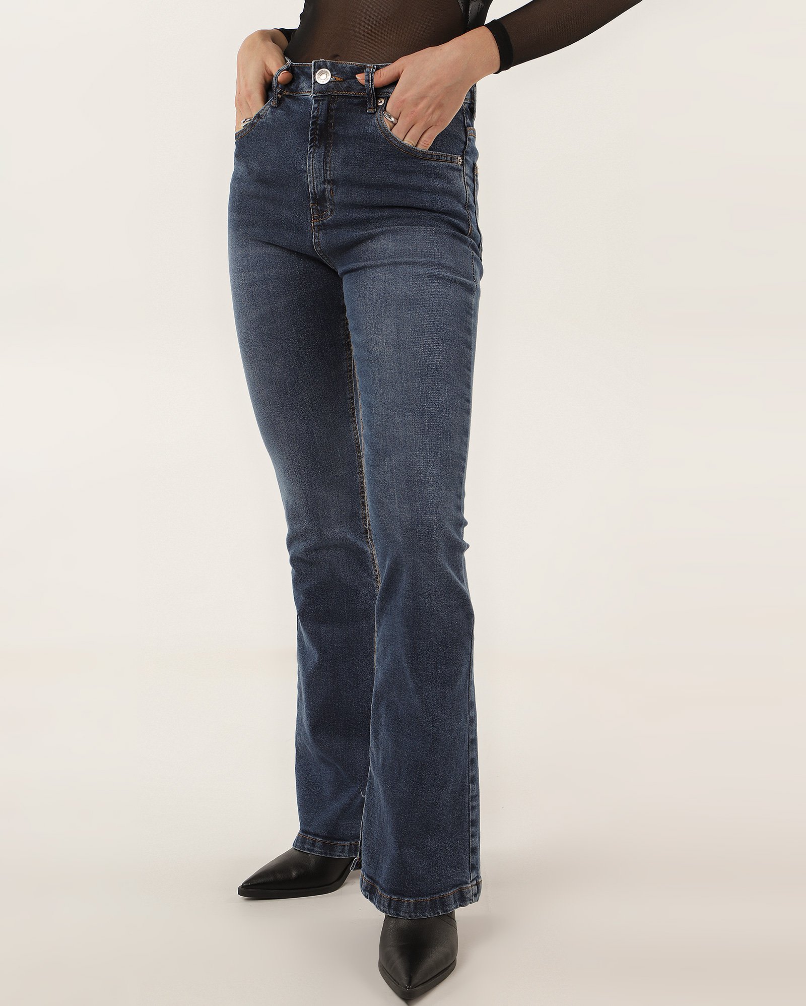 Calça jeans feminina flare cintura alta denim escuro | Pool Jeans