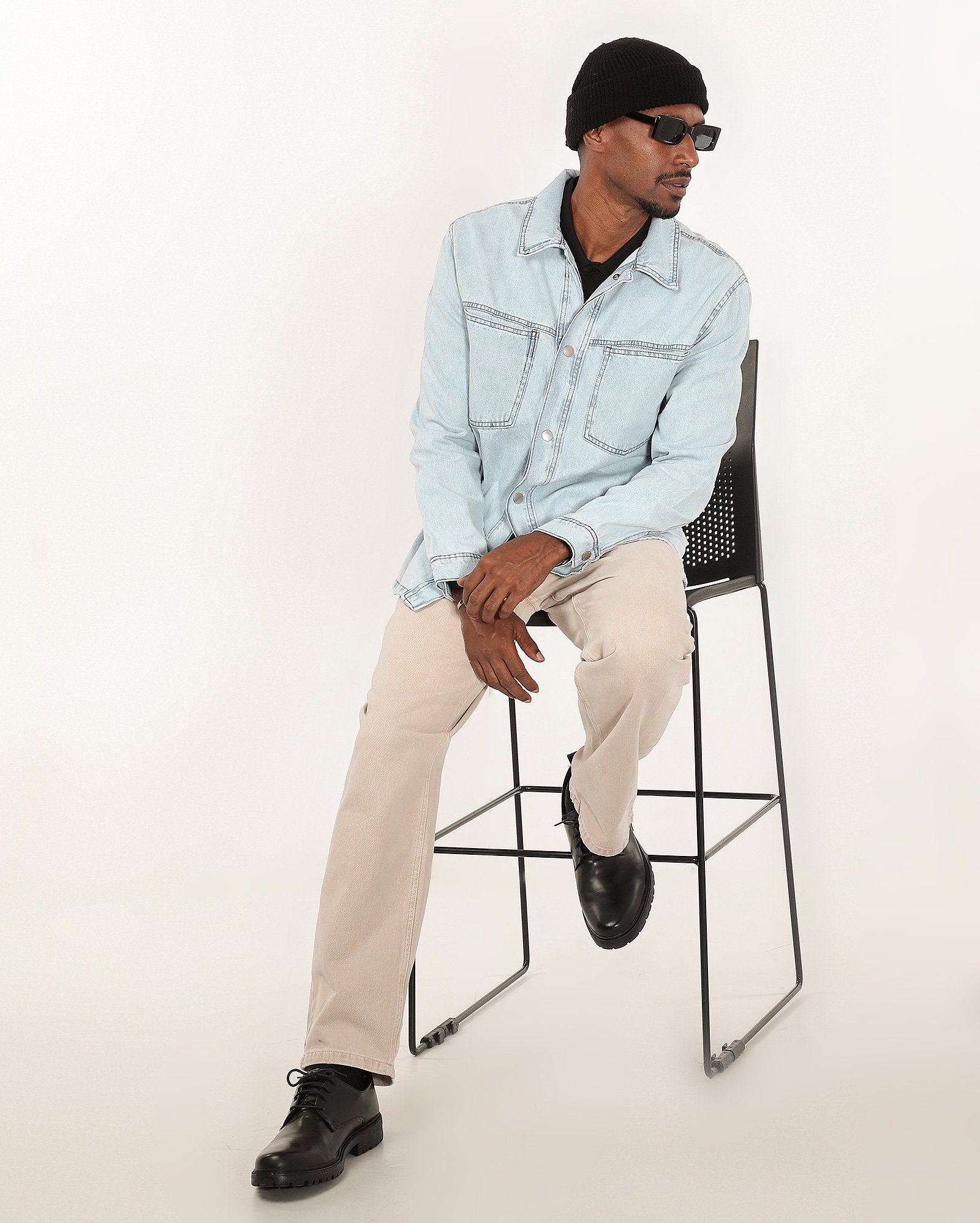 Overshirt jeans masculina bolsos pespontada denim claro | Pool Jeans