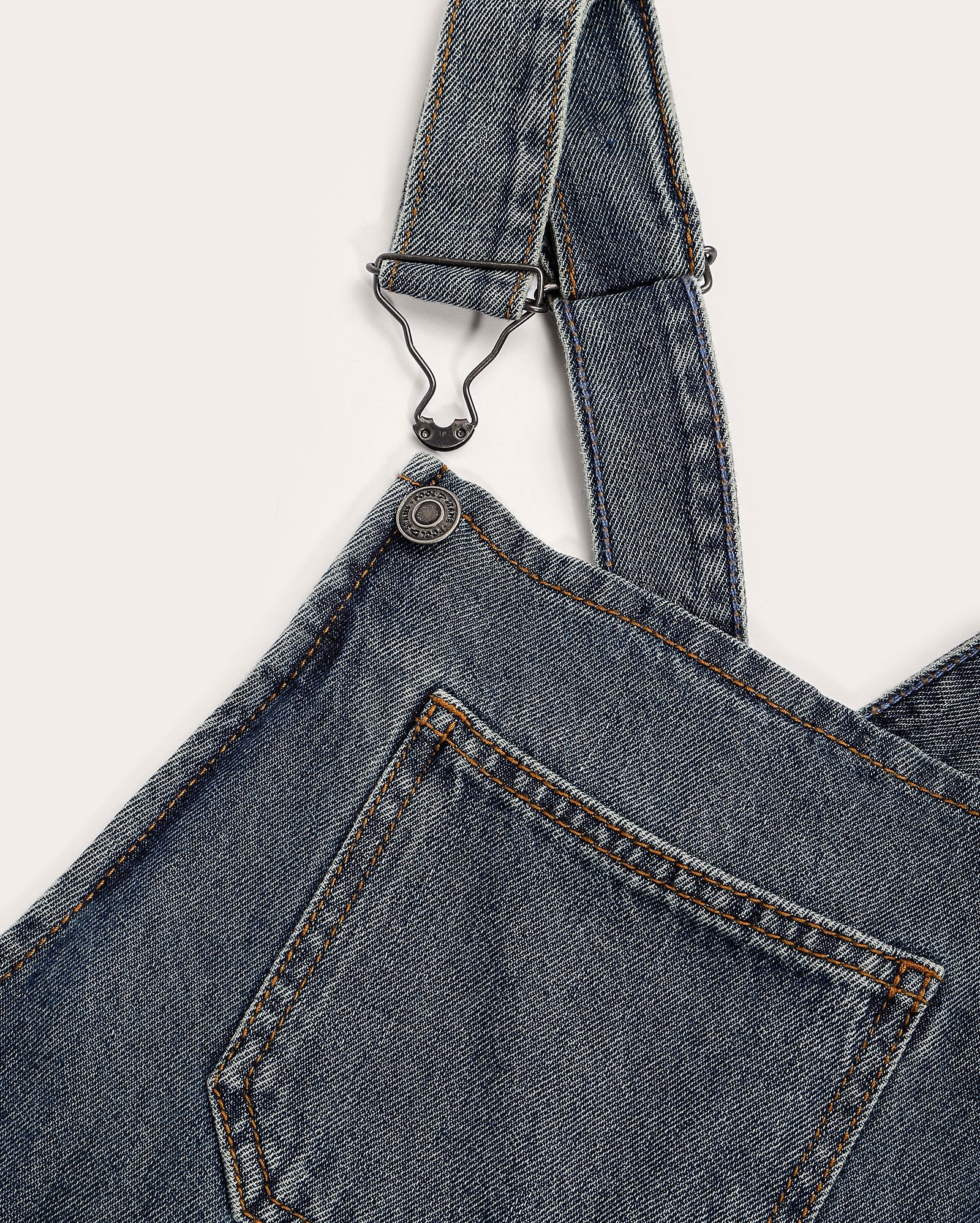 Salopete jeans curta juvenil com bolsos cargo denim escuro | Pool