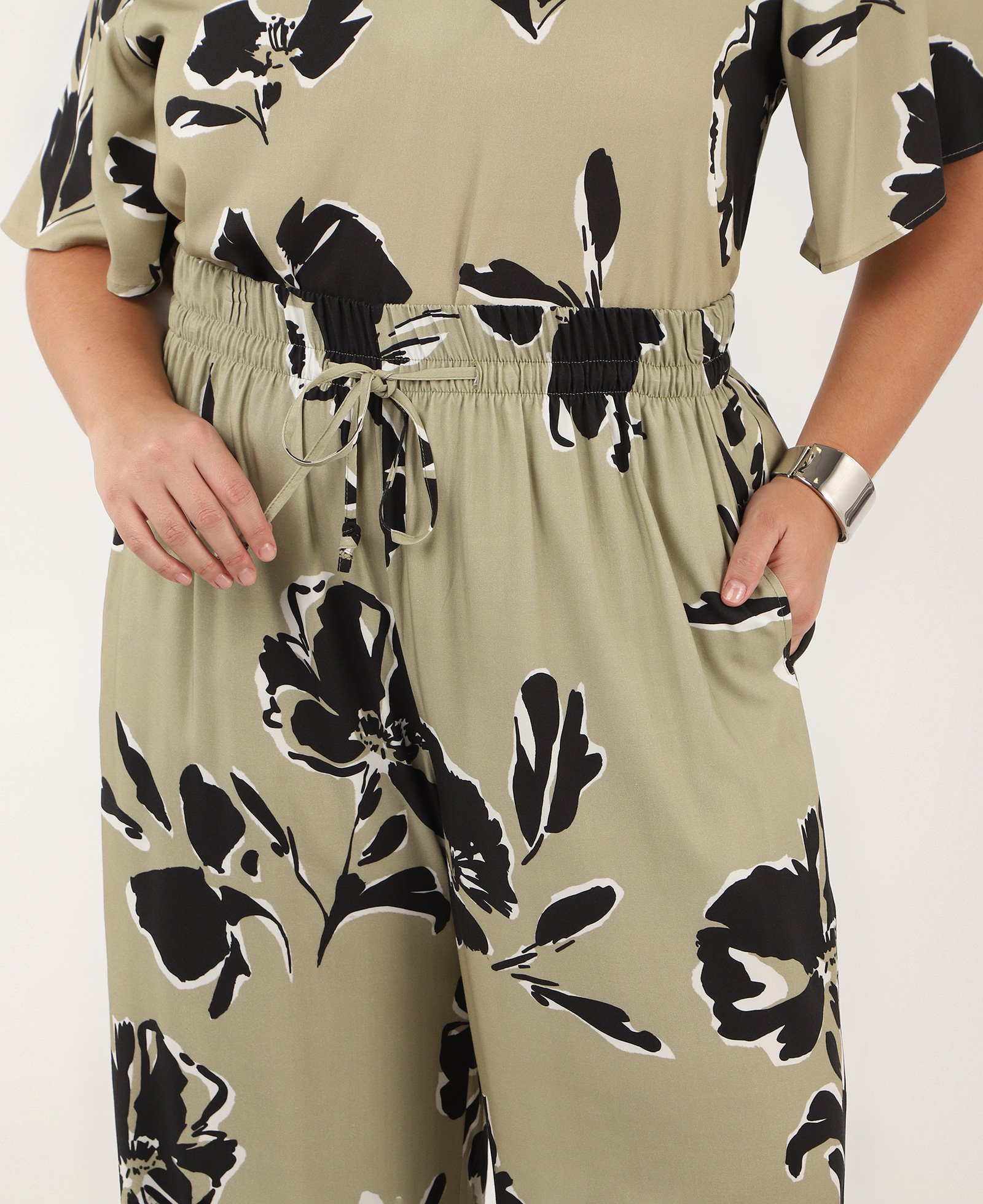 Calça plus size feminina pantalona cós elástico verde | AK Plus by Riachuelo