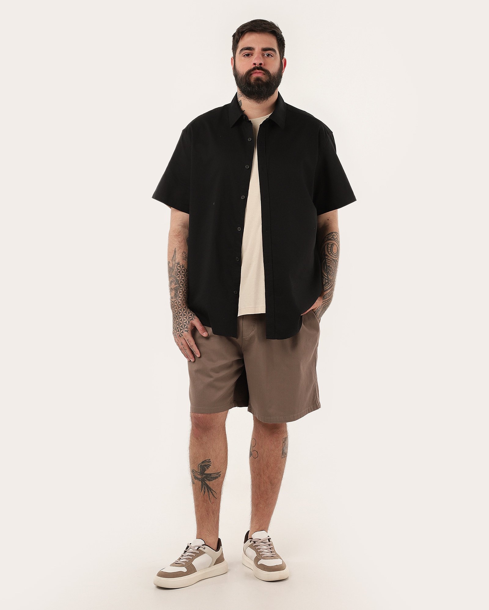 Bermuda sarja plus size masculina reta cós elástico bege | Pool Jeans