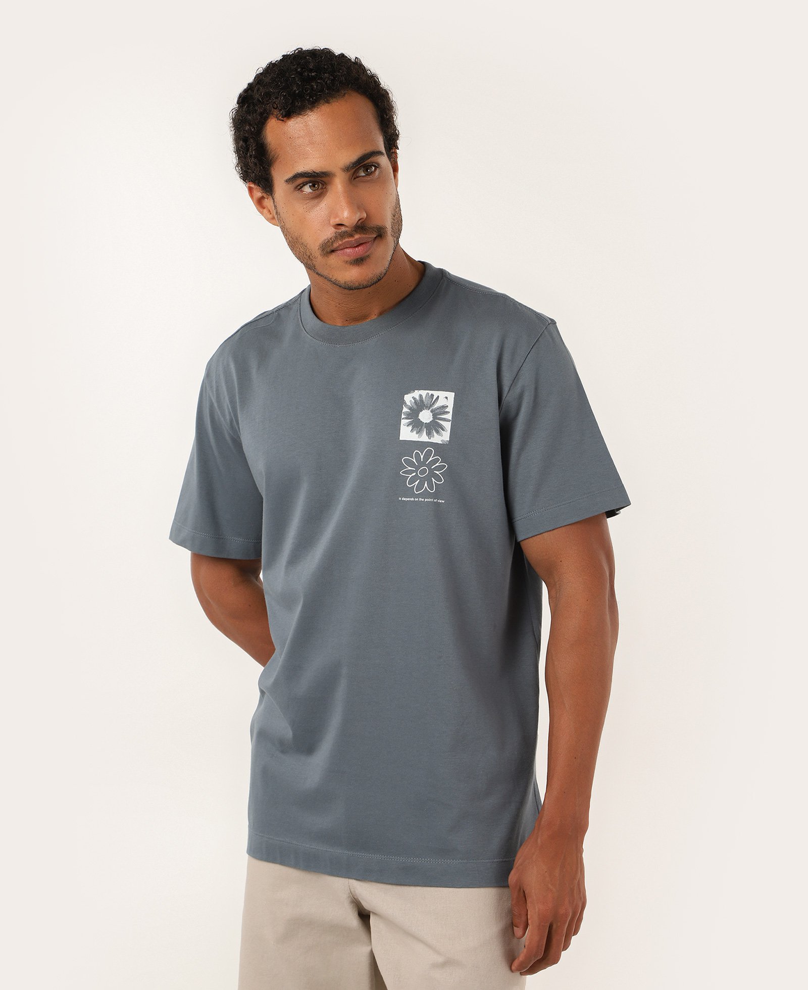 Camiseta masculina regular point of view estonada cinza | Pool