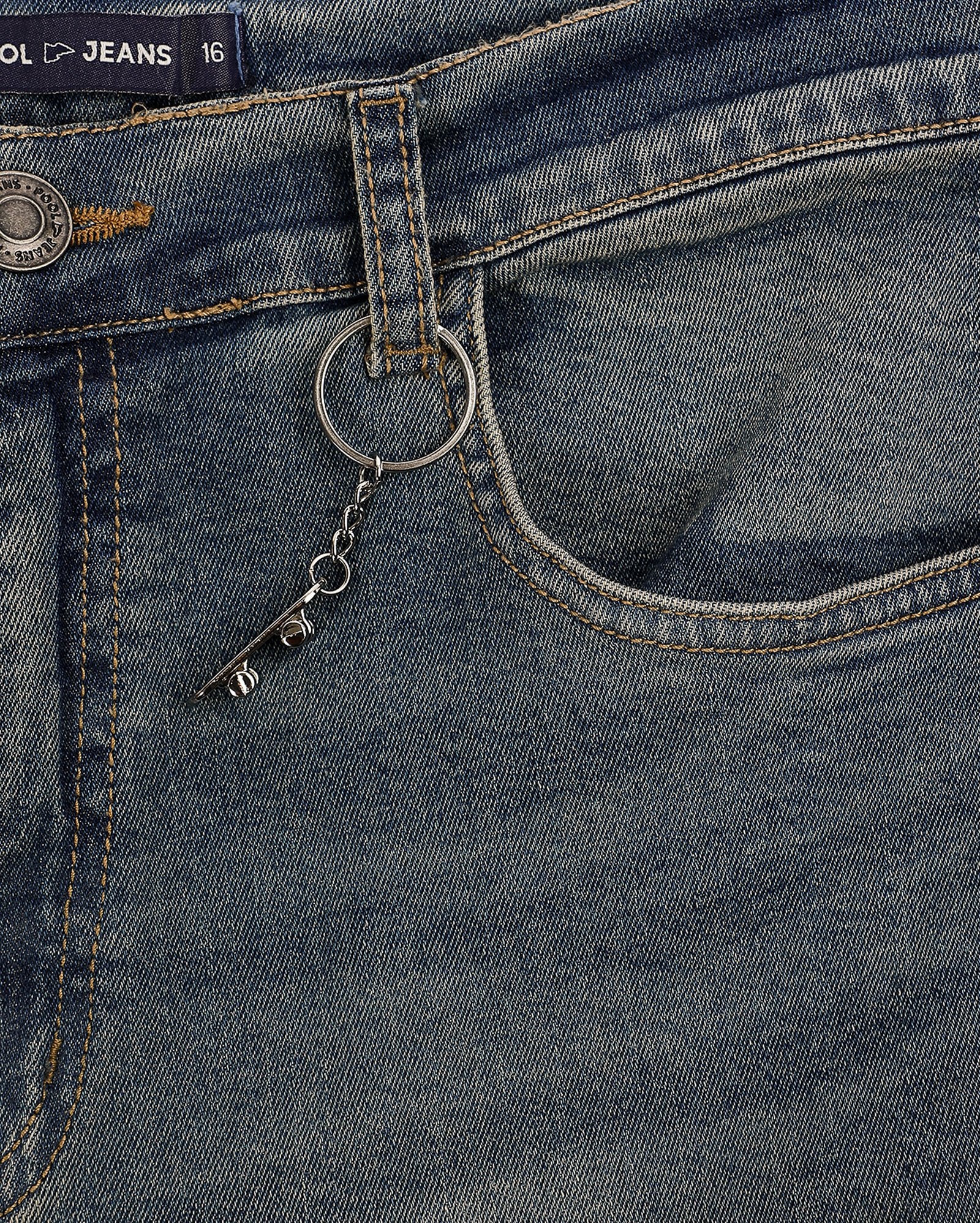 Bermuda jeans juvenil skater dirty estonada com chaveiro denim médio | Pool