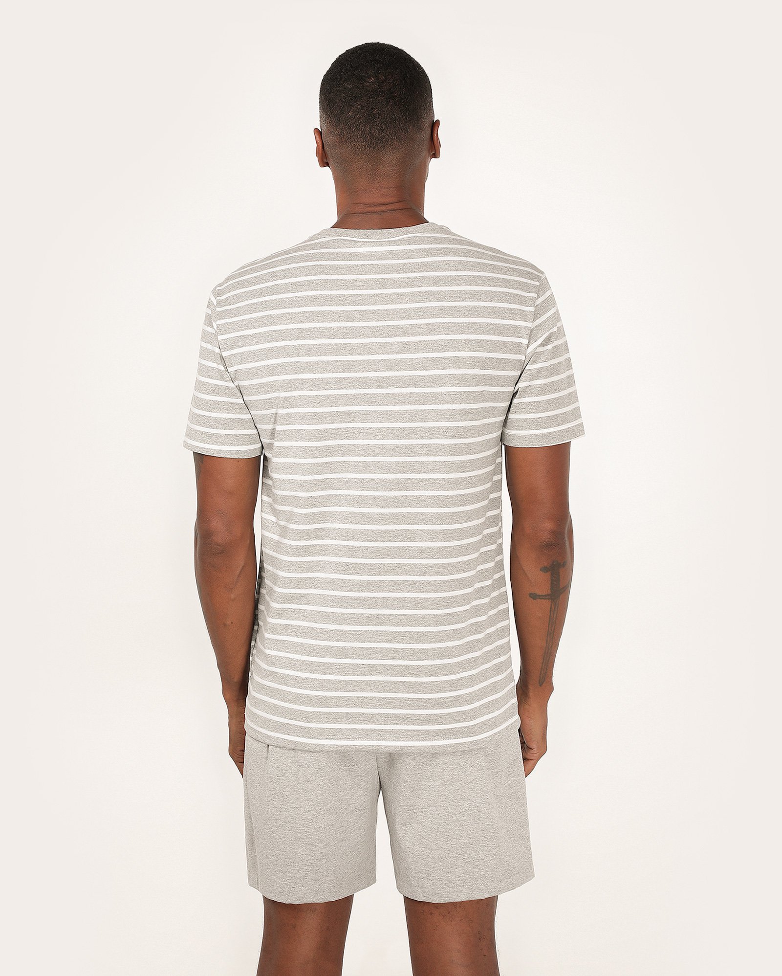 Pijama curto masculino listrado com gola careca cinza | Riachuelo