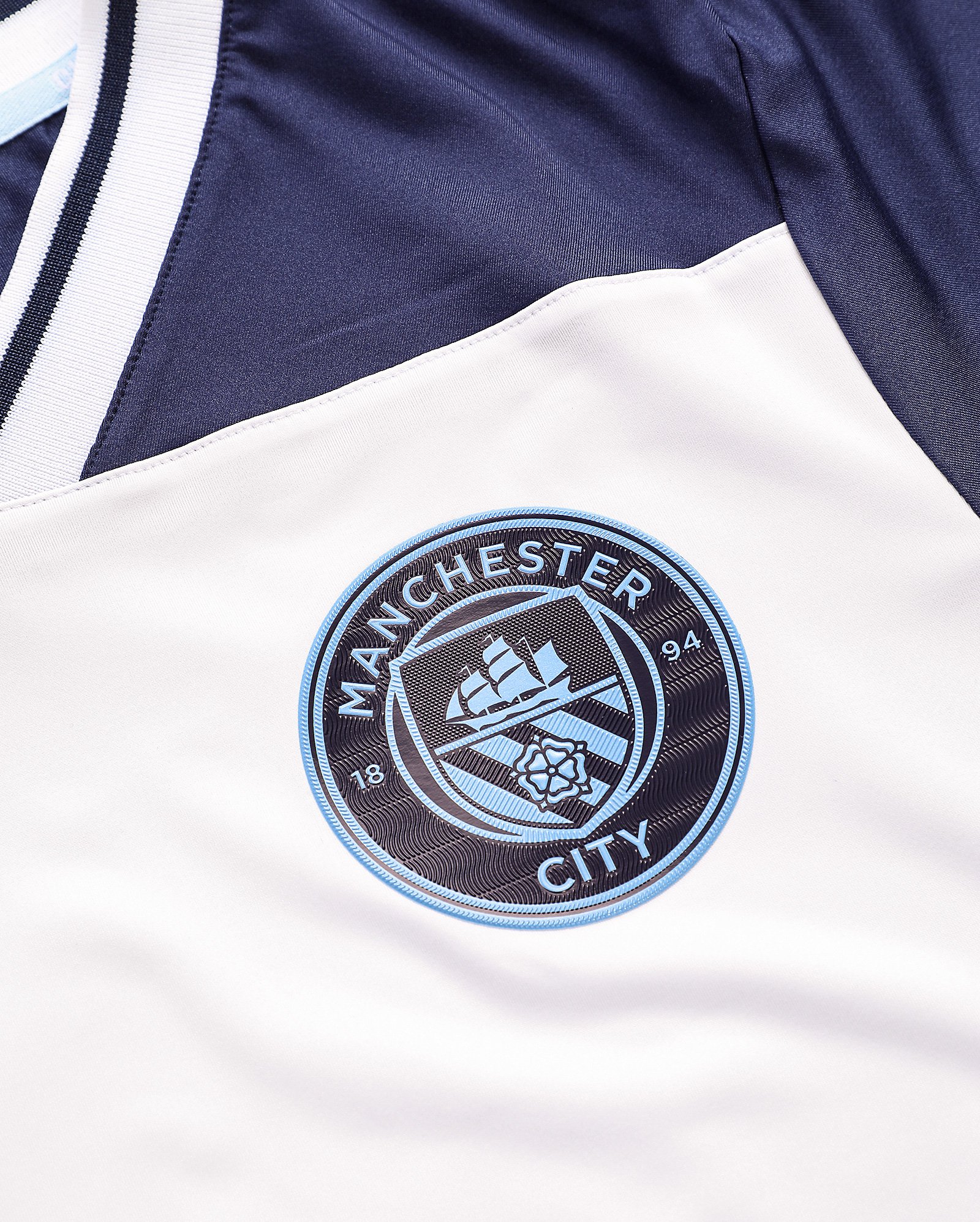 Camiseta juvenil futebol Manchester City dry branca