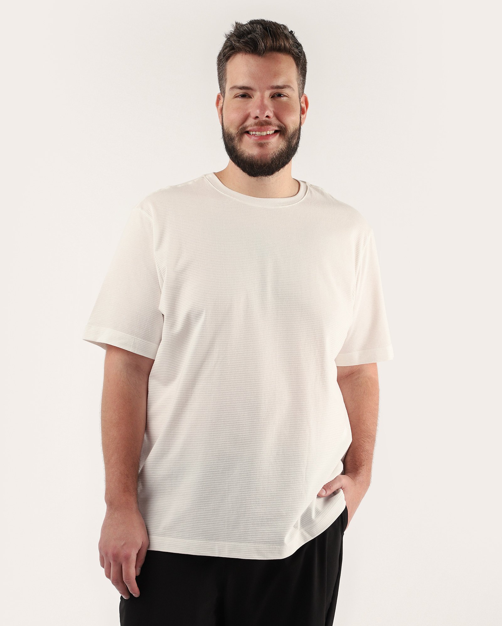Camiseta plus size masculina regular texturizada - Branco