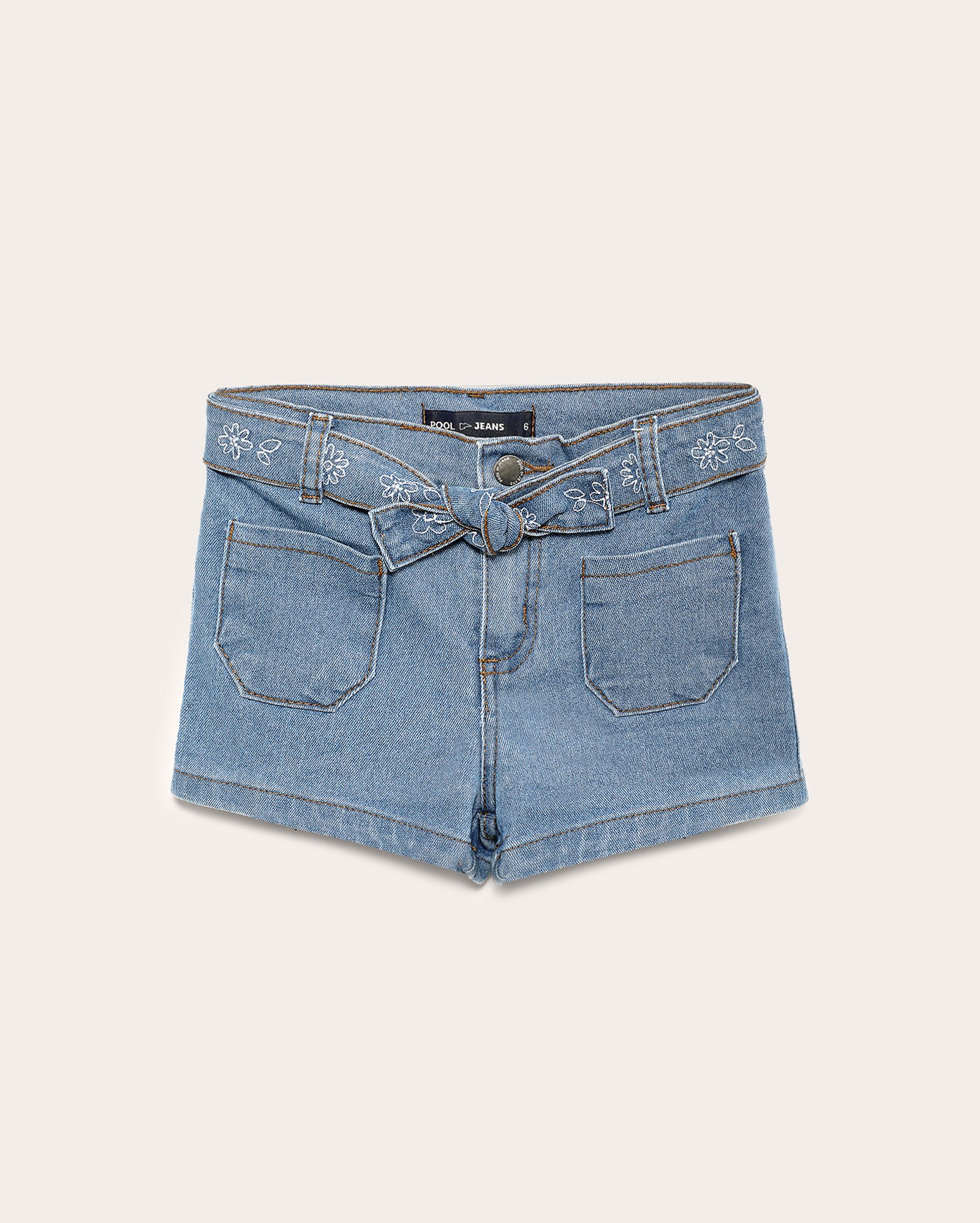 Short jeans infantil reto com faixa floral 4-10A denim médio | Pool Kids