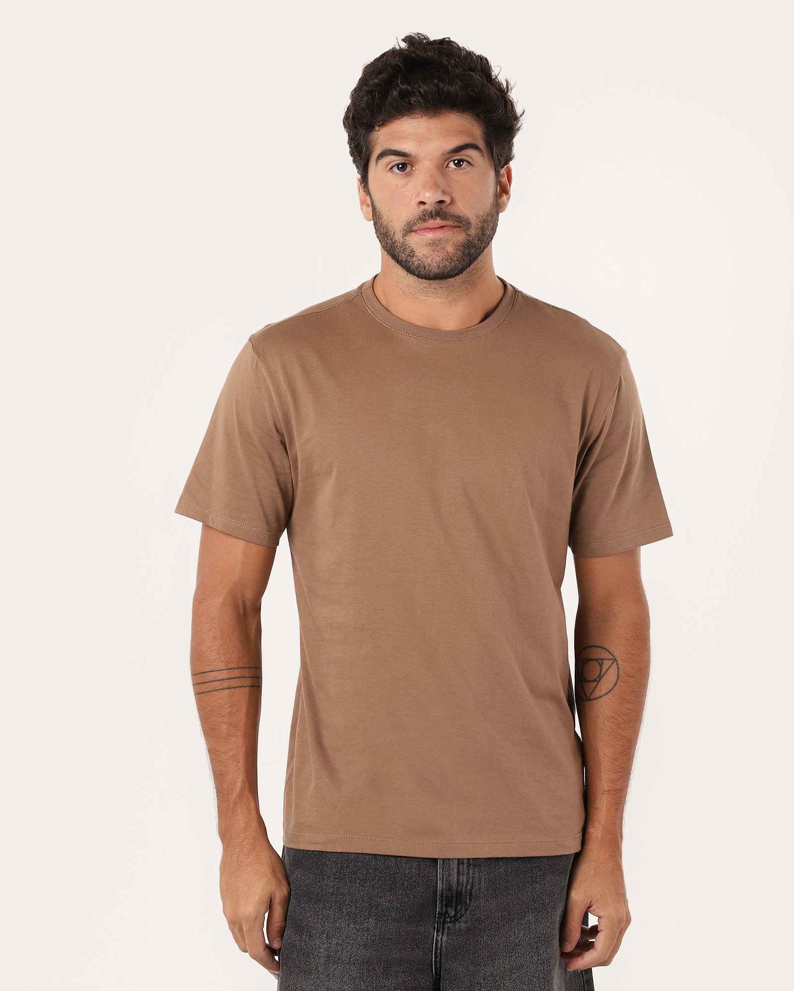 Camiseta masculina Essencial Regular - Marrom Claro