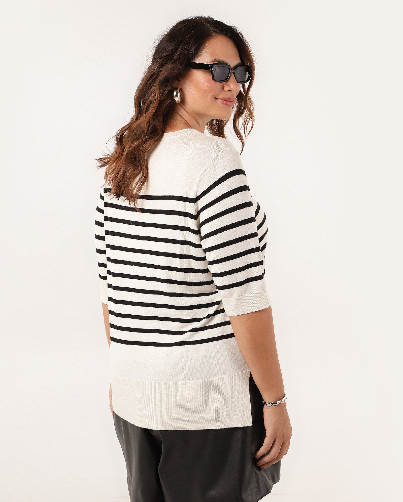 Blusa plus size feminina de tricot listrada bege | AK Plus