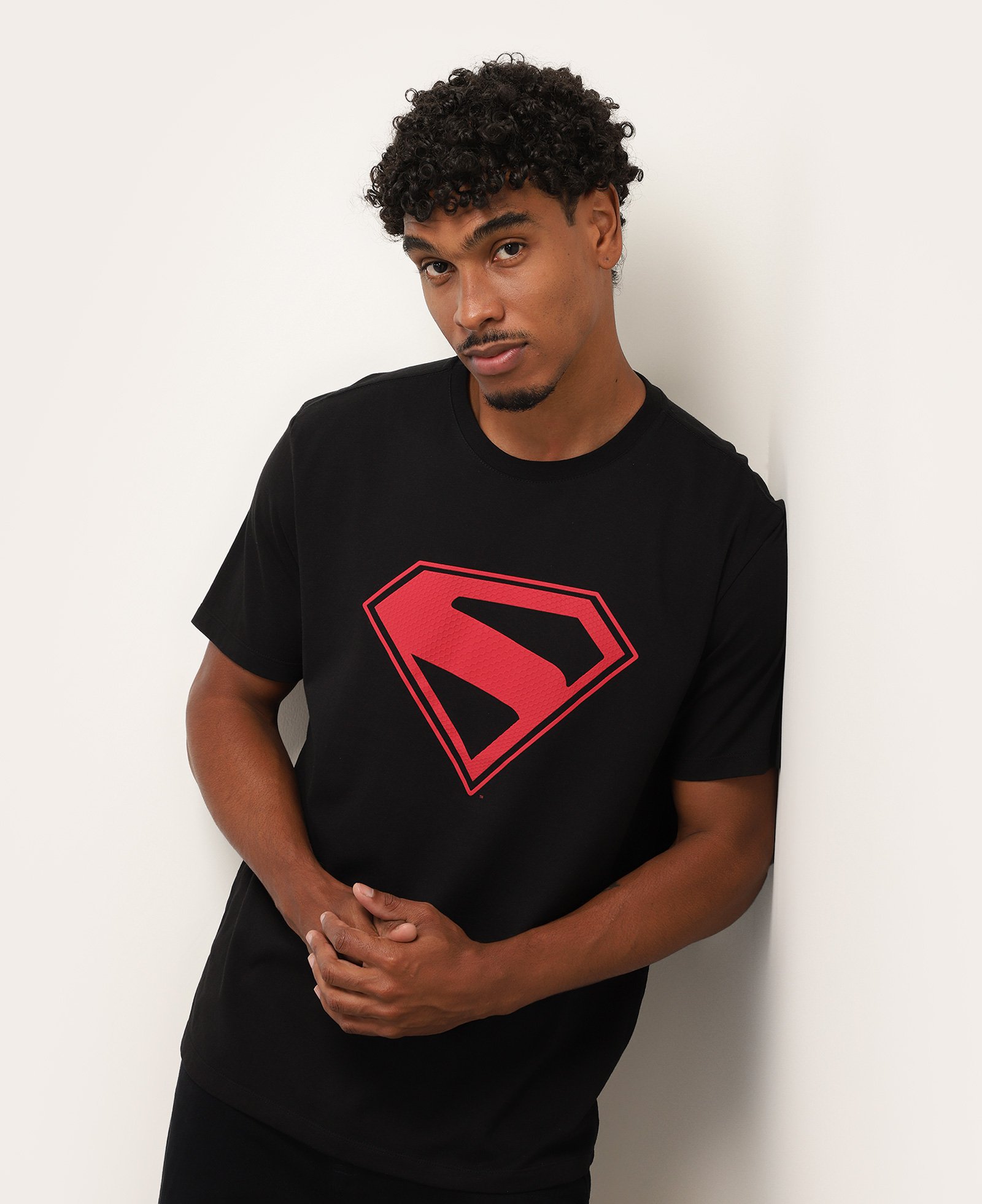 Camiseta masculina regular logo Superman estampada preta | DC Comics