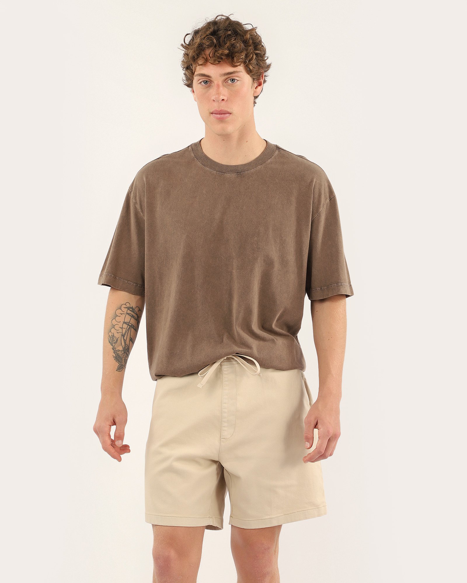 Bermuda sarja masculina reta cós elástico - Bege Claro | Pool Jeans