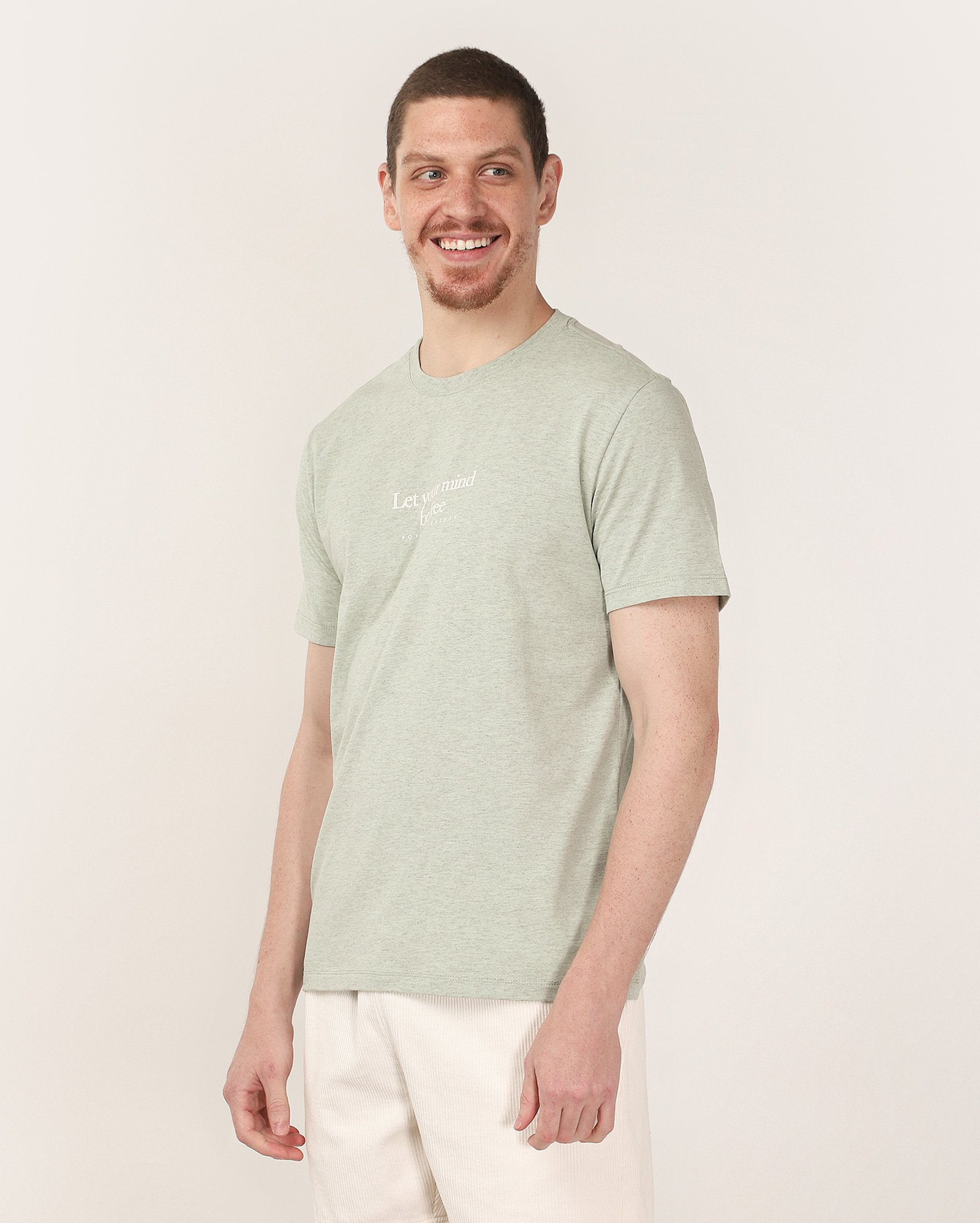 Camiseta masculina regular let your mind be free verde | Pool