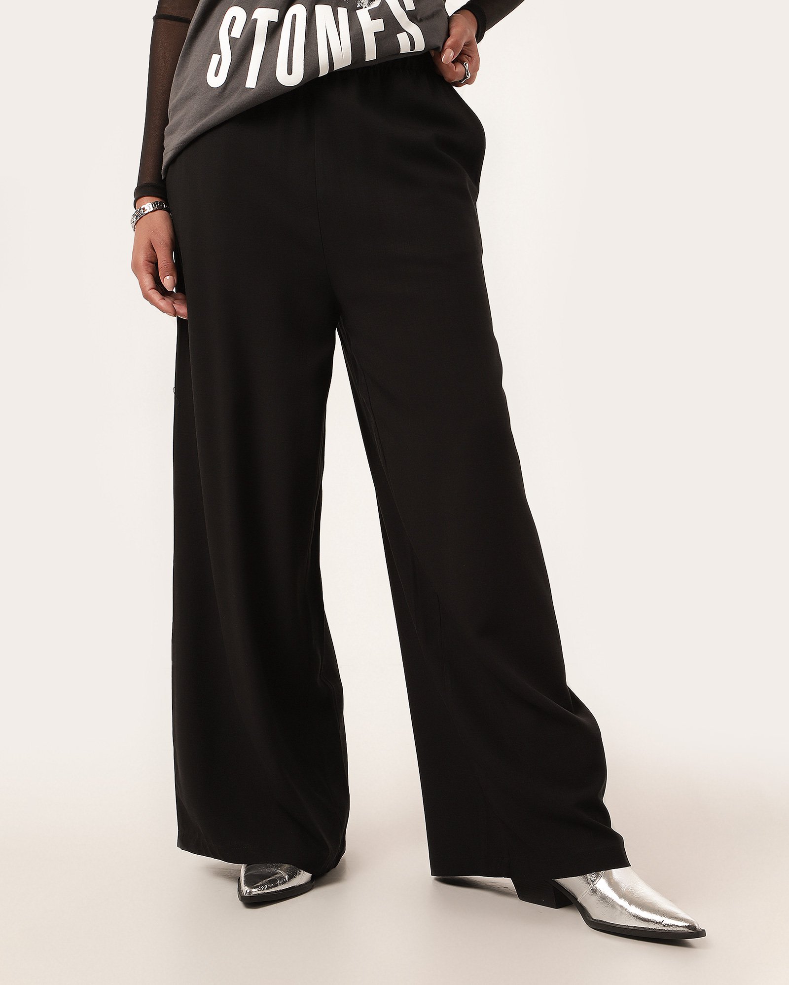 Calça feminina pantalona em viscose cós elástico preta | Pool Basics
