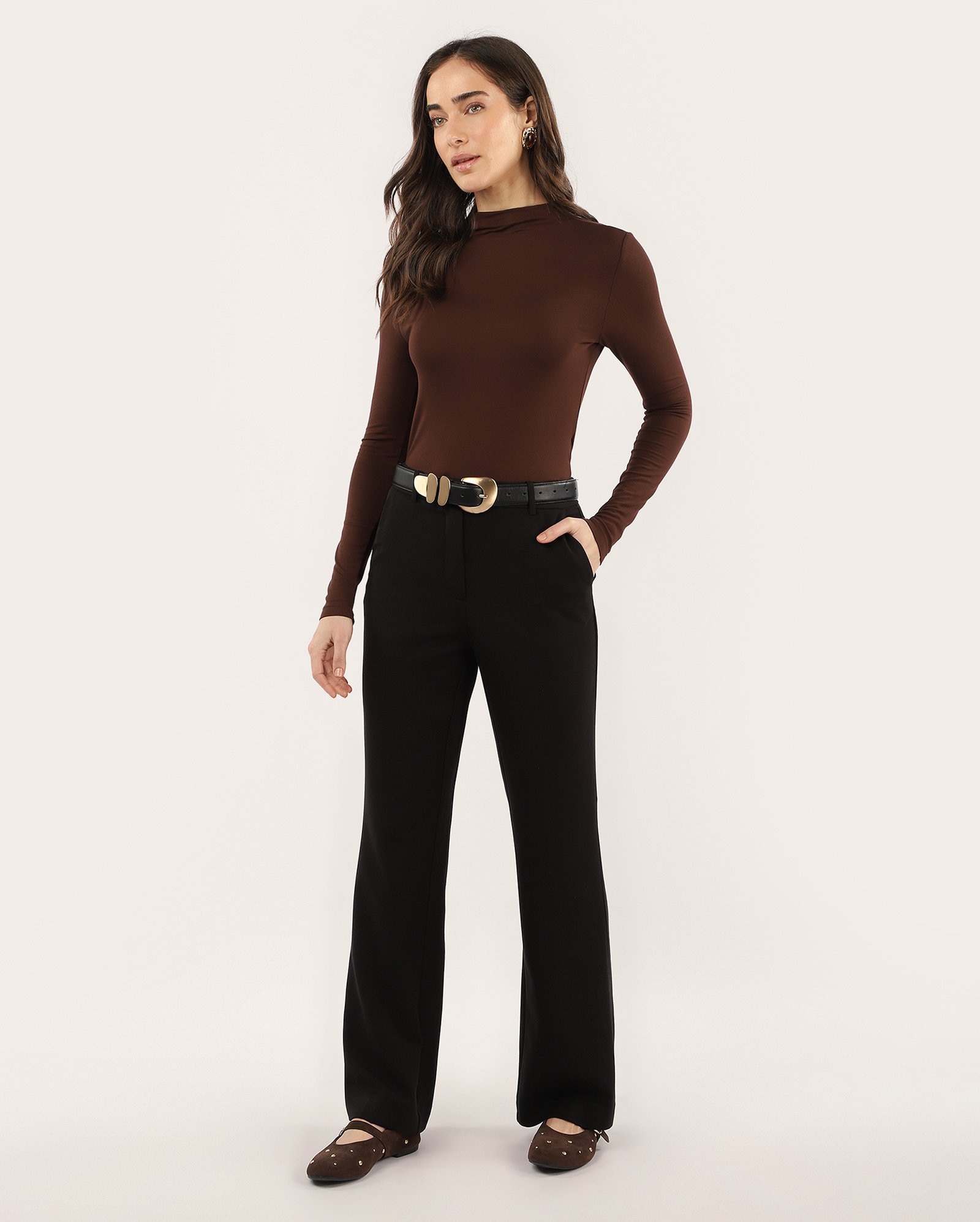 Calça feminina social flare alfaiatada - Preto