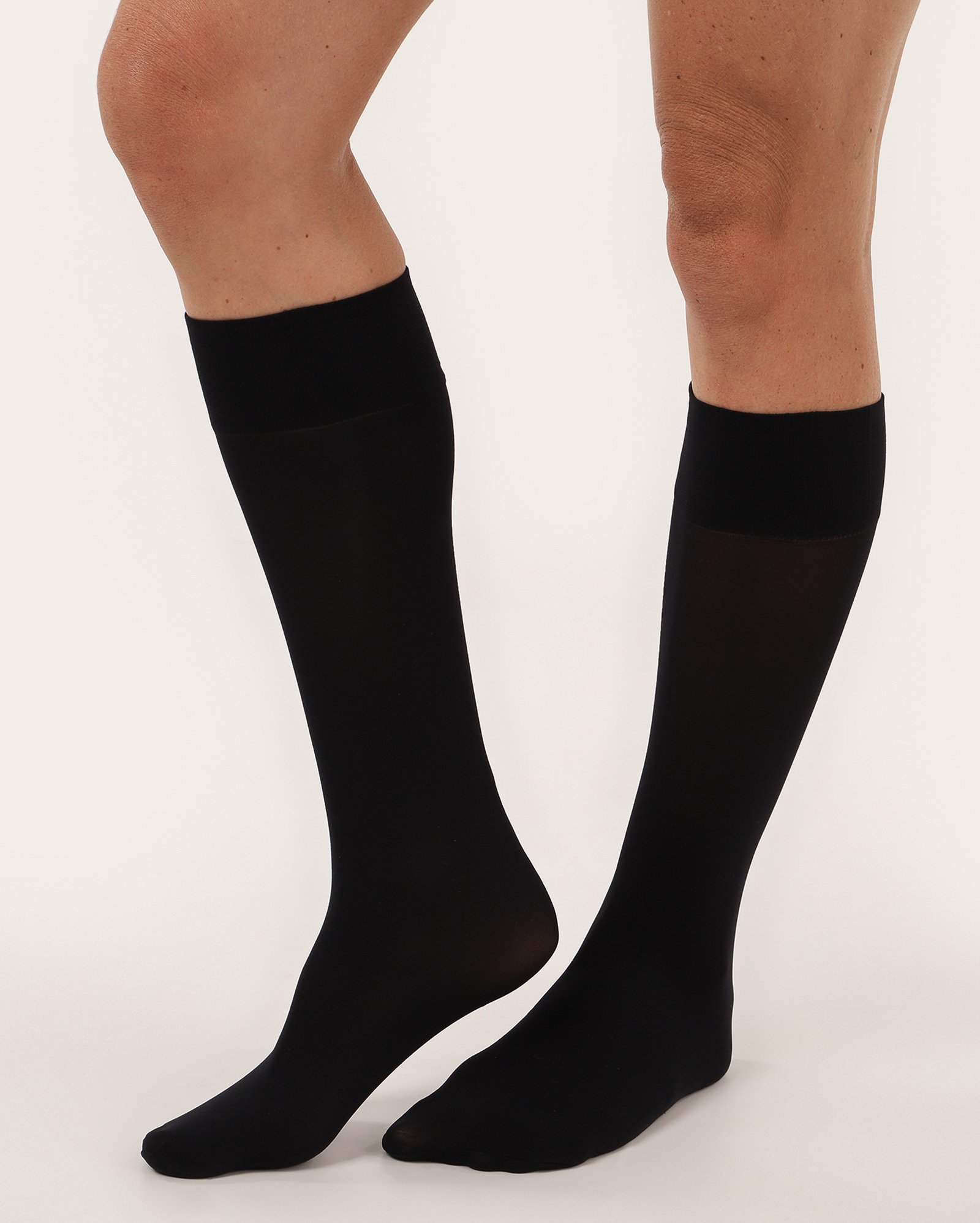 Meia feminina 3/4 opaca fio 40 preta | Selene