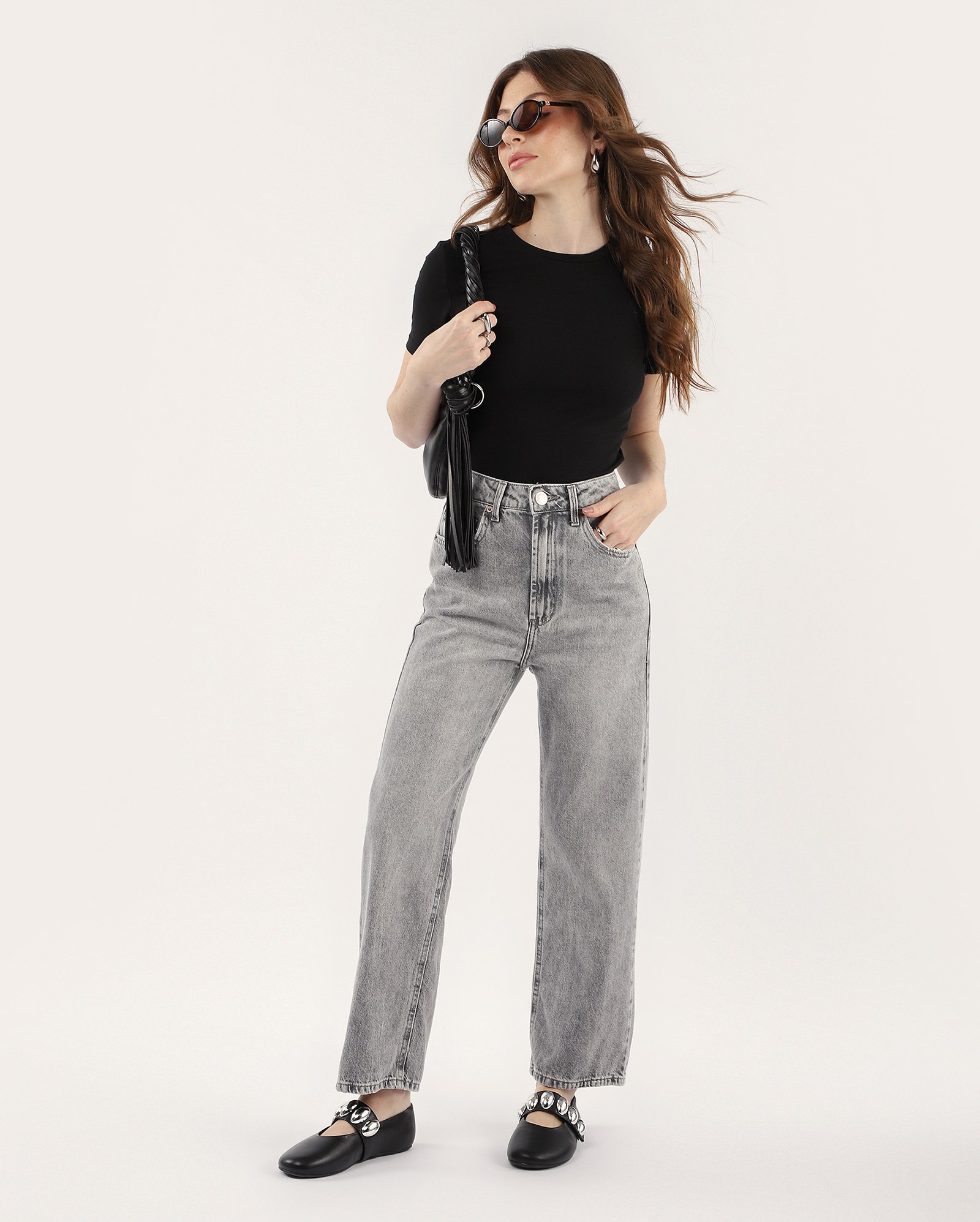 Blusa feminina Gaby ajustada lisa preta | Pool Basics