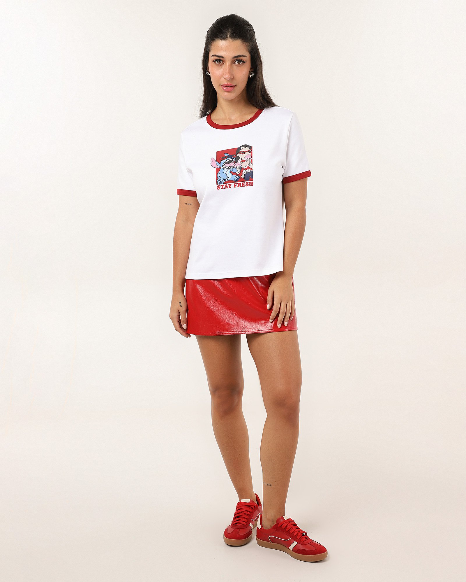 Camiseta feminina regular slim Lilo e Stitch branca | FANLAB
