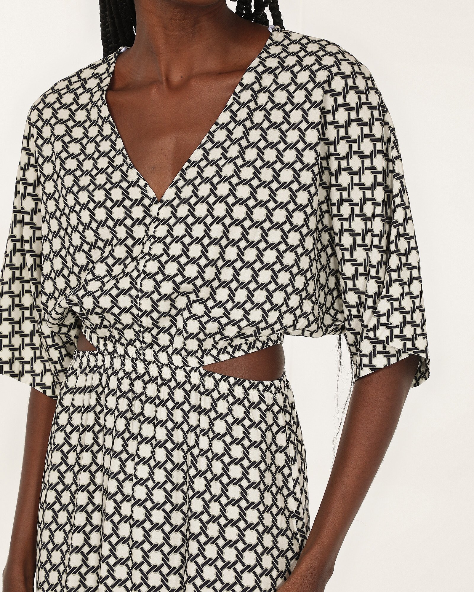 Vestido midi viscose cut out corrente off-white — foto 4
