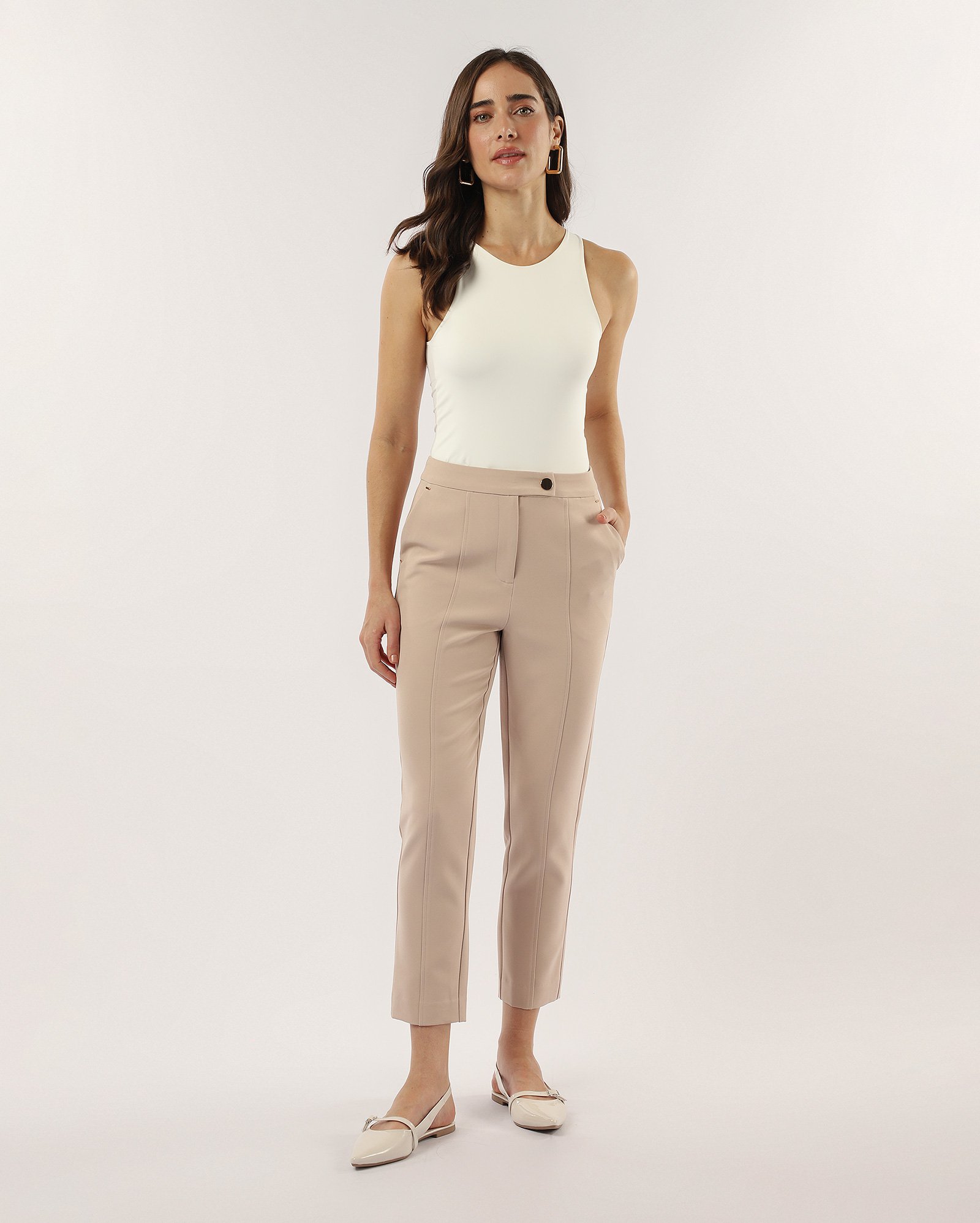 Calça feminina Aurora cenoura alfaiatada - Bege