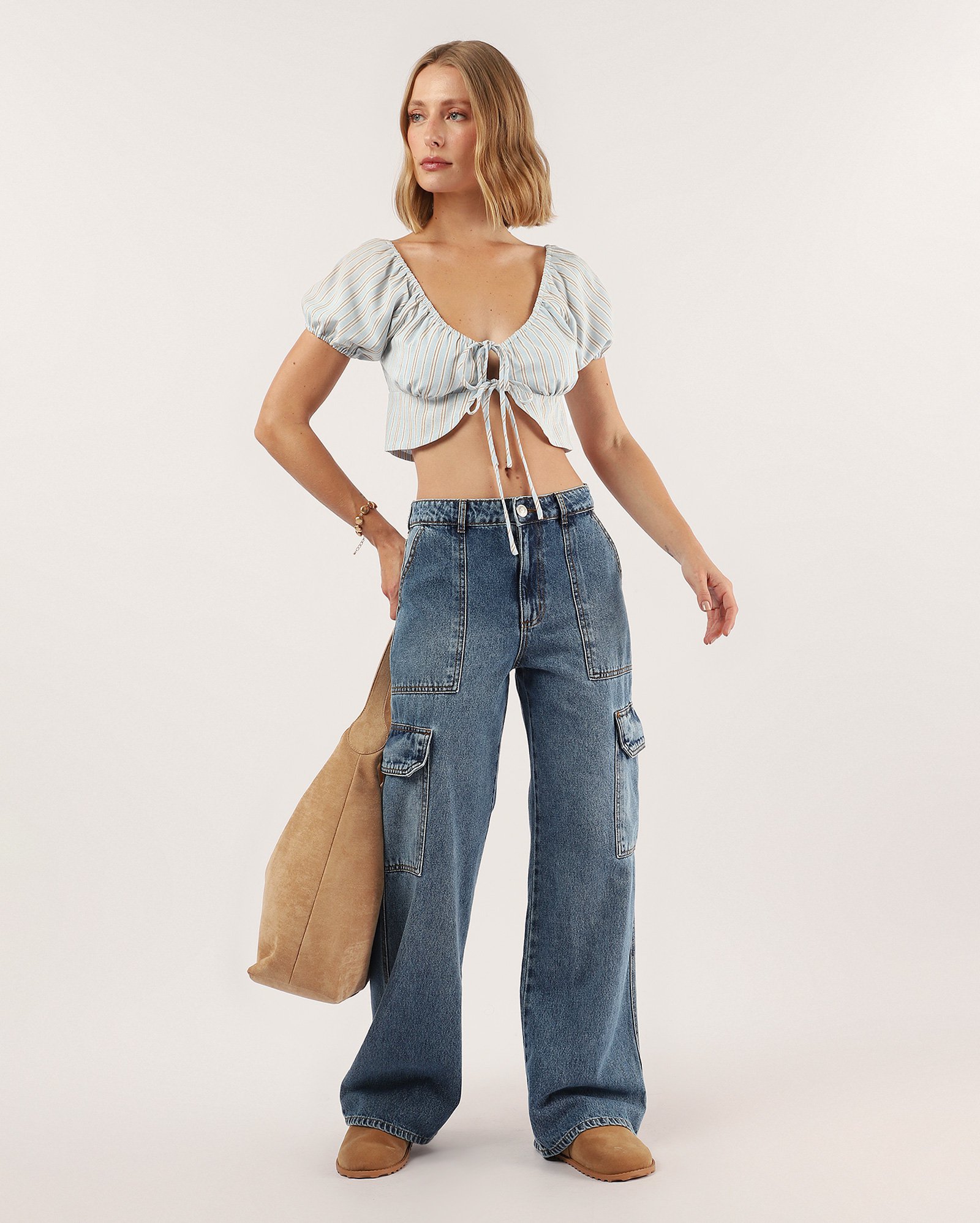 Calça jeans feminina cargo estonada - denim escuro | Pool Jeans