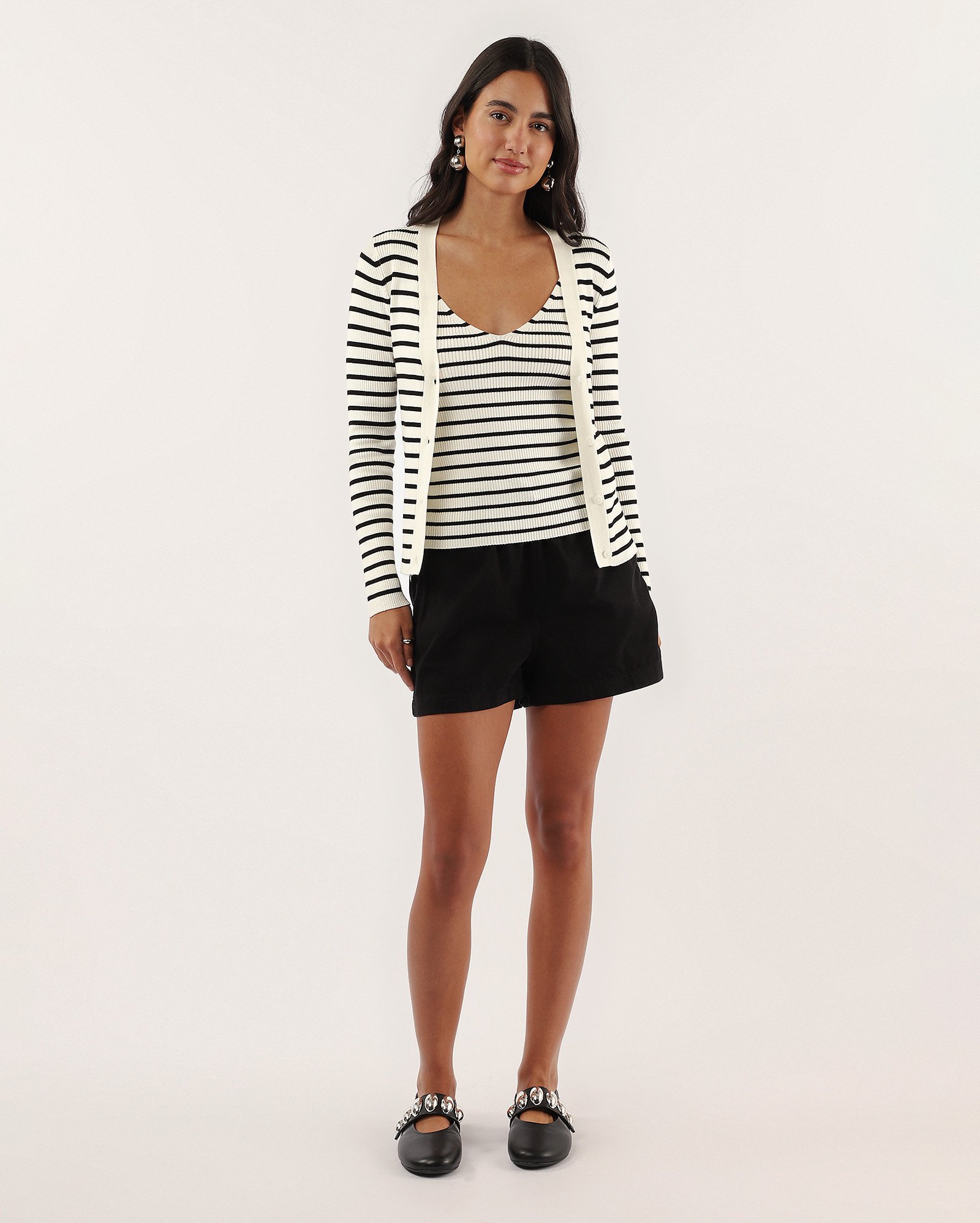 Cardigan feminino em tricot decote v listrado branco | Pool Basics