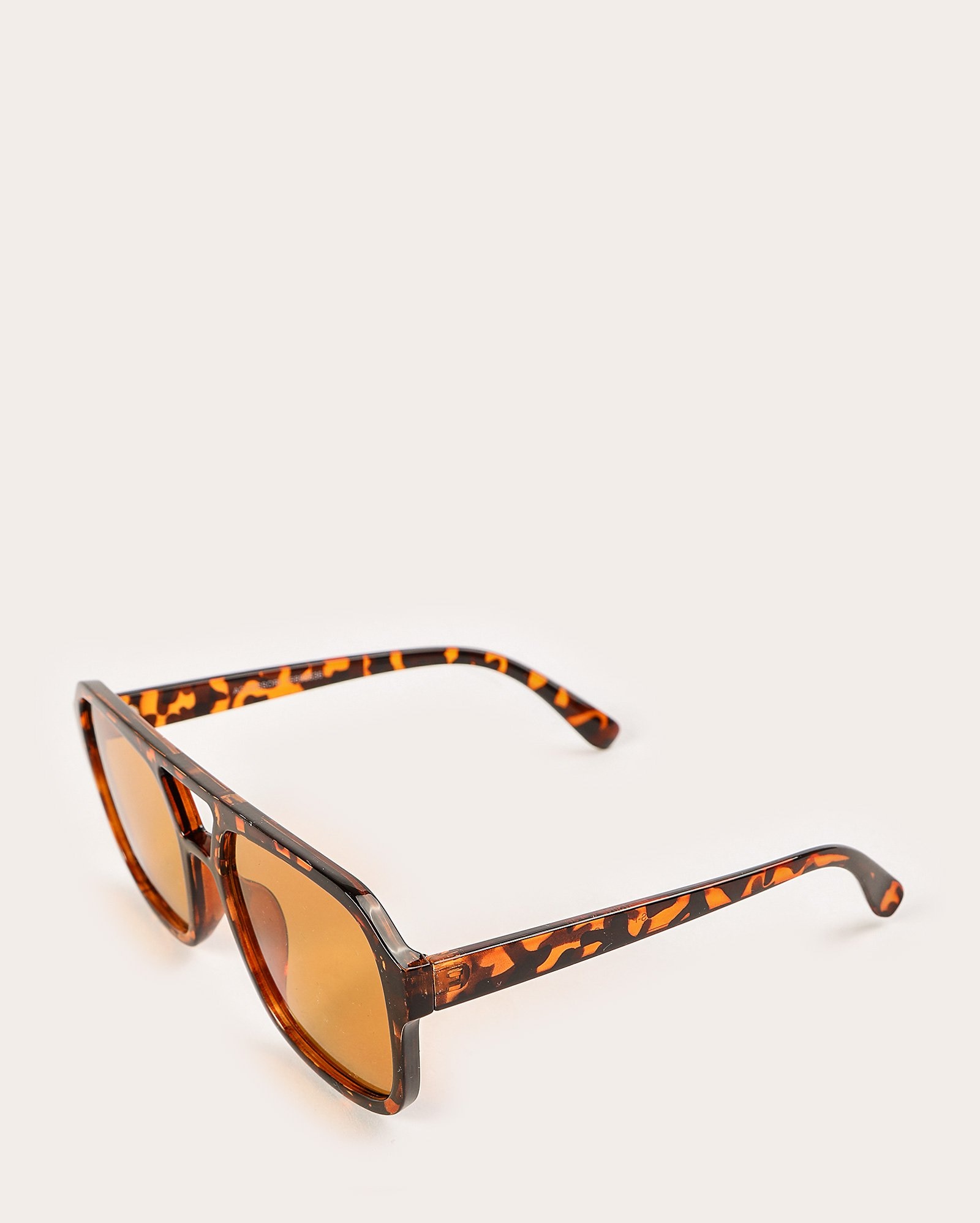Óculos de sol feminino quadrado tartaruga marrom | Riachuelo