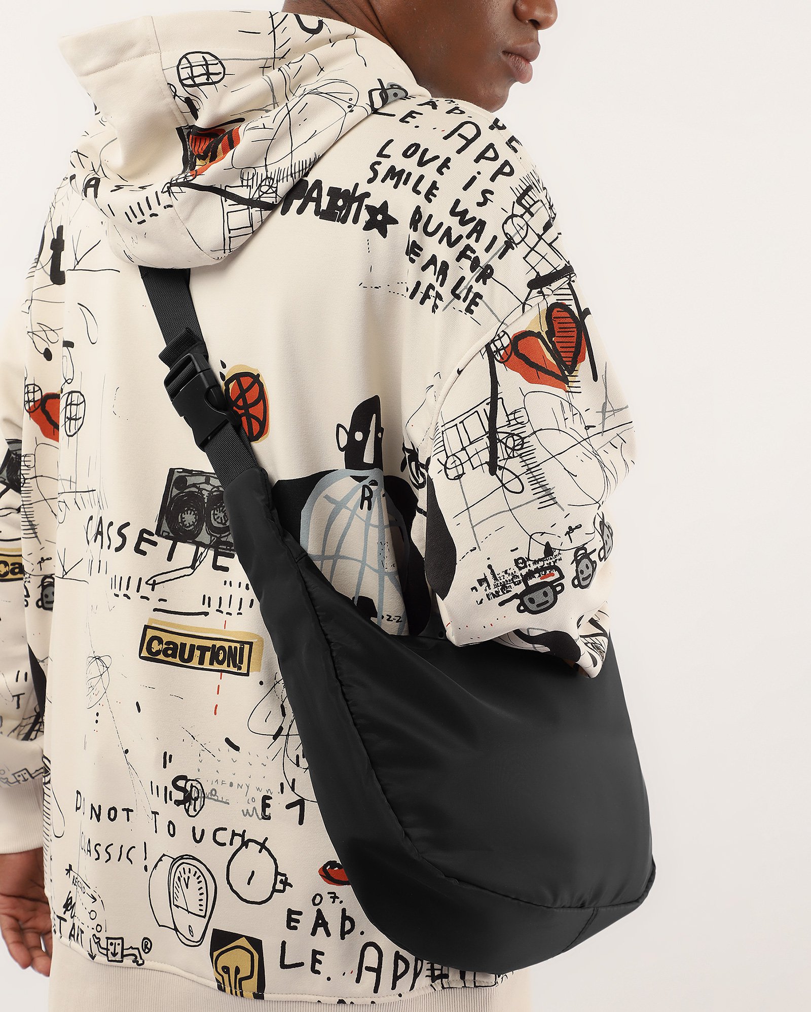 Maxi pochete masculina crossbody com zíper preta