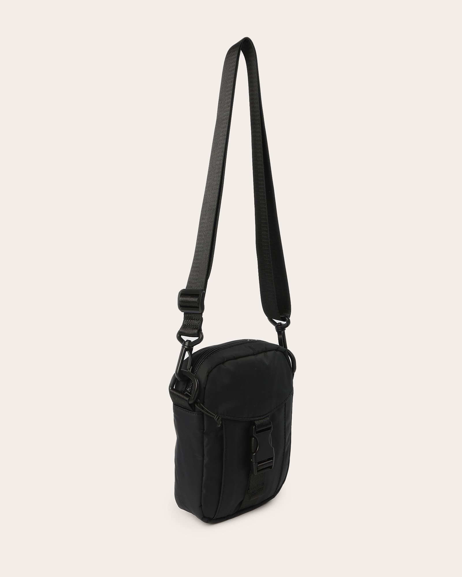 Pochete masculina crossbody com engate preta