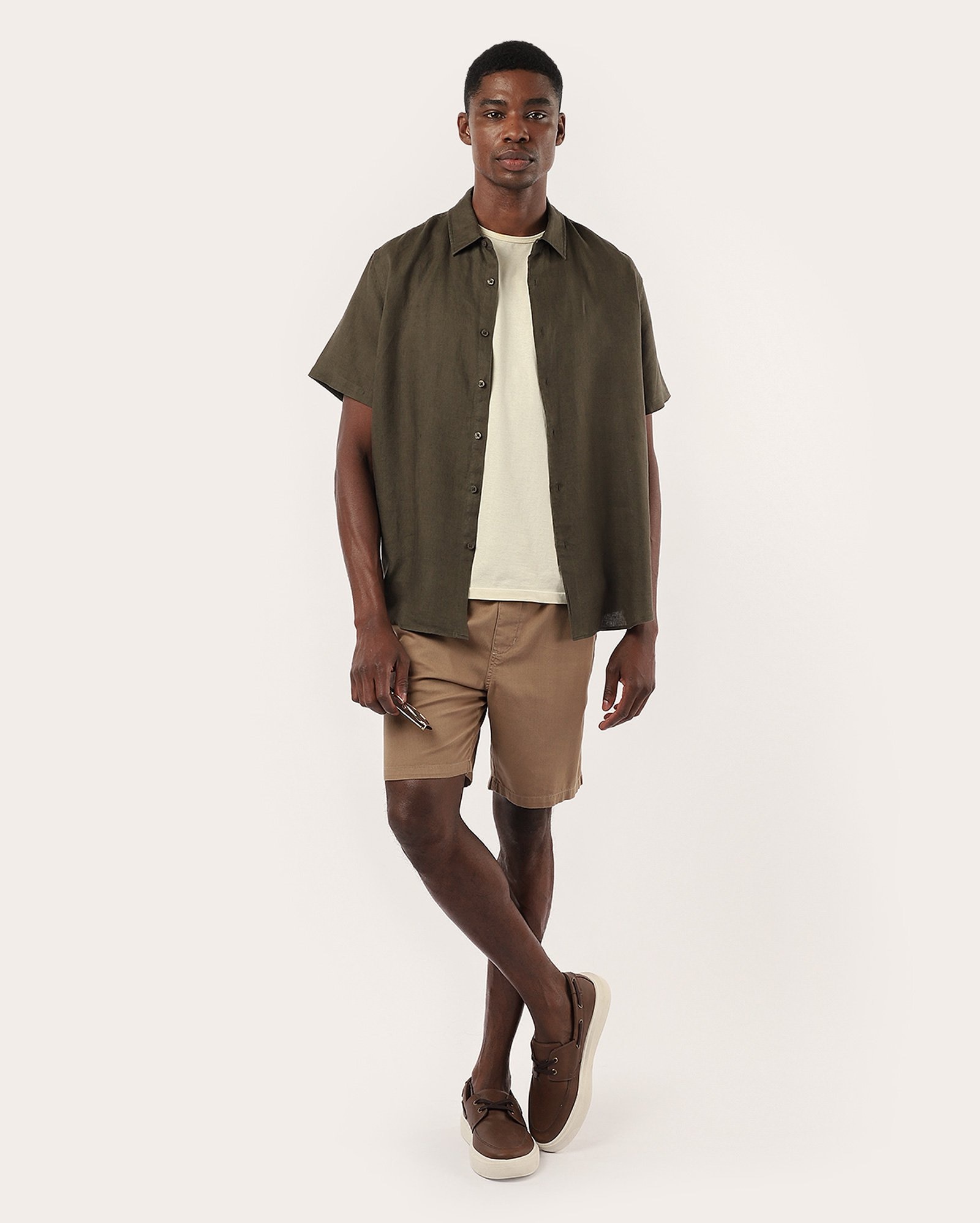 Camisa masculina regular 100% linho - Verde Mescla