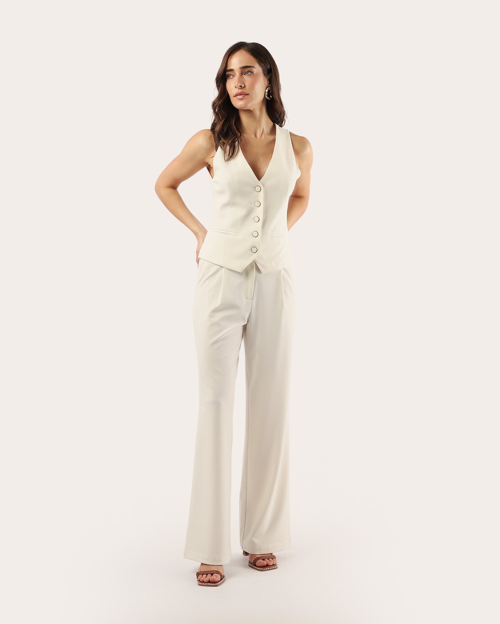 Calça feminina wide leg em alfaiataria com viscose - bege