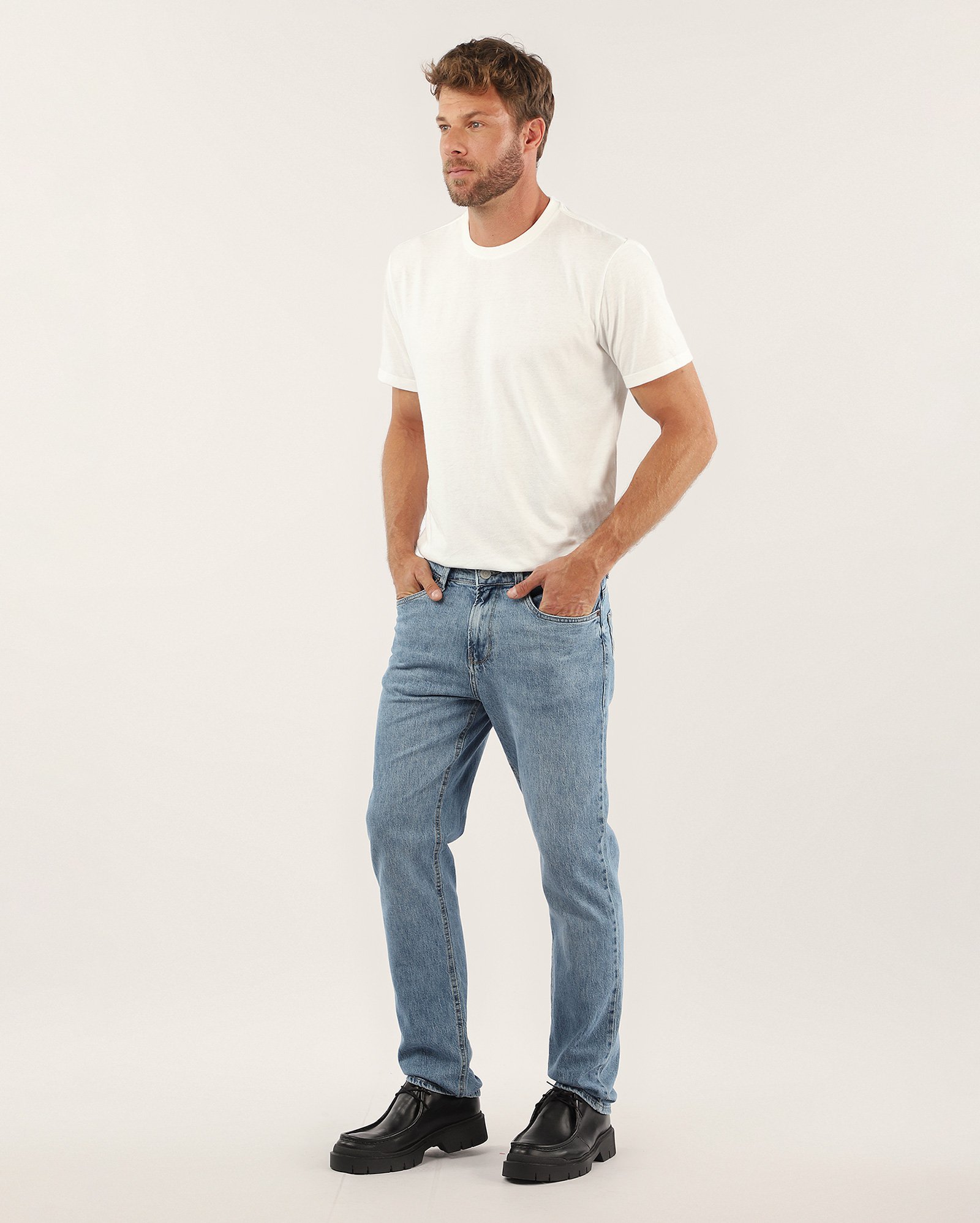 Calça jeans masculina reta estonada denim médio | Pool Jeans
