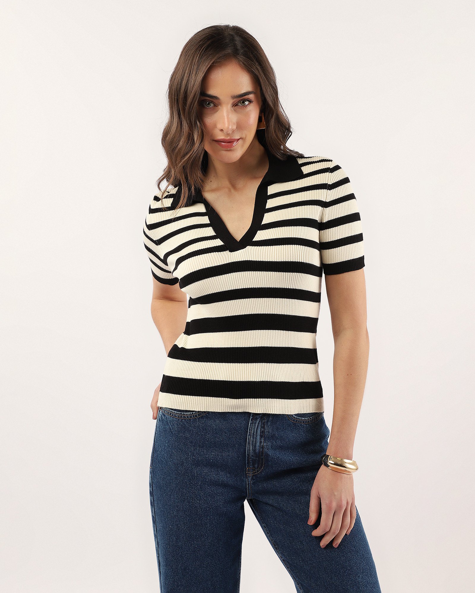Camisa polo feminina em tricot canelado - Bege Claro