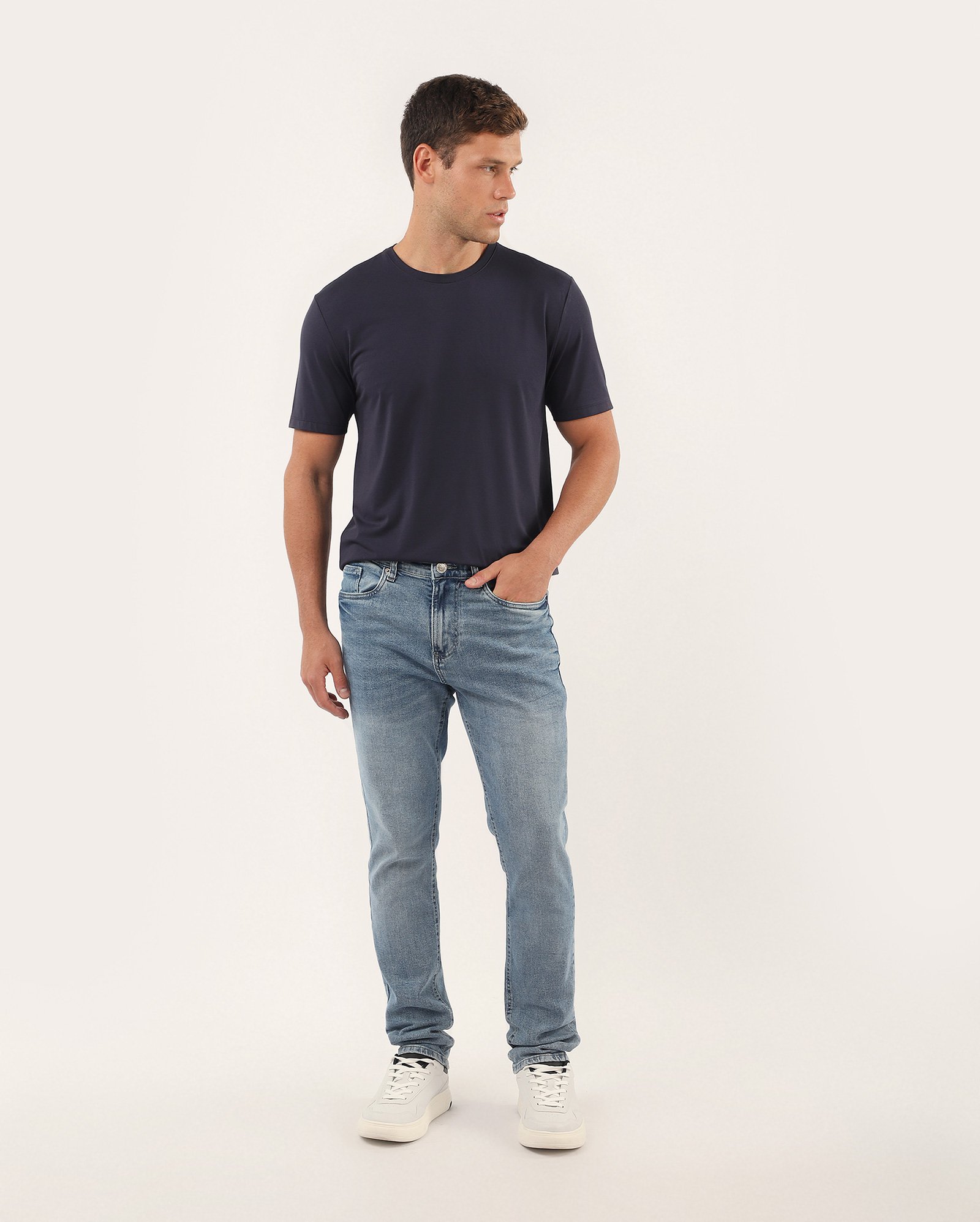 Calça jeans masculina slim estonada denim claro | Pool Jeans