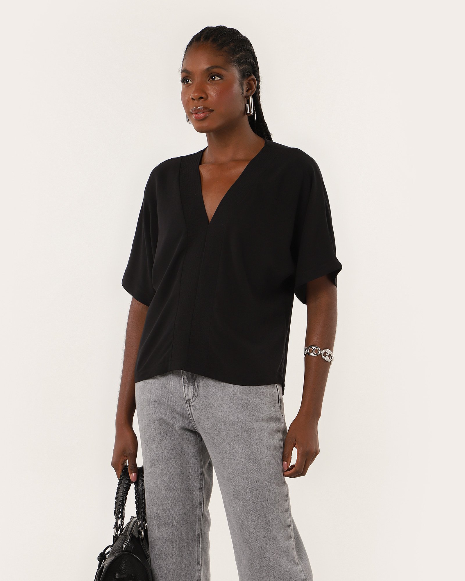 Blusa feminina em viscose pespontada - Preto | AK by Riachuelo