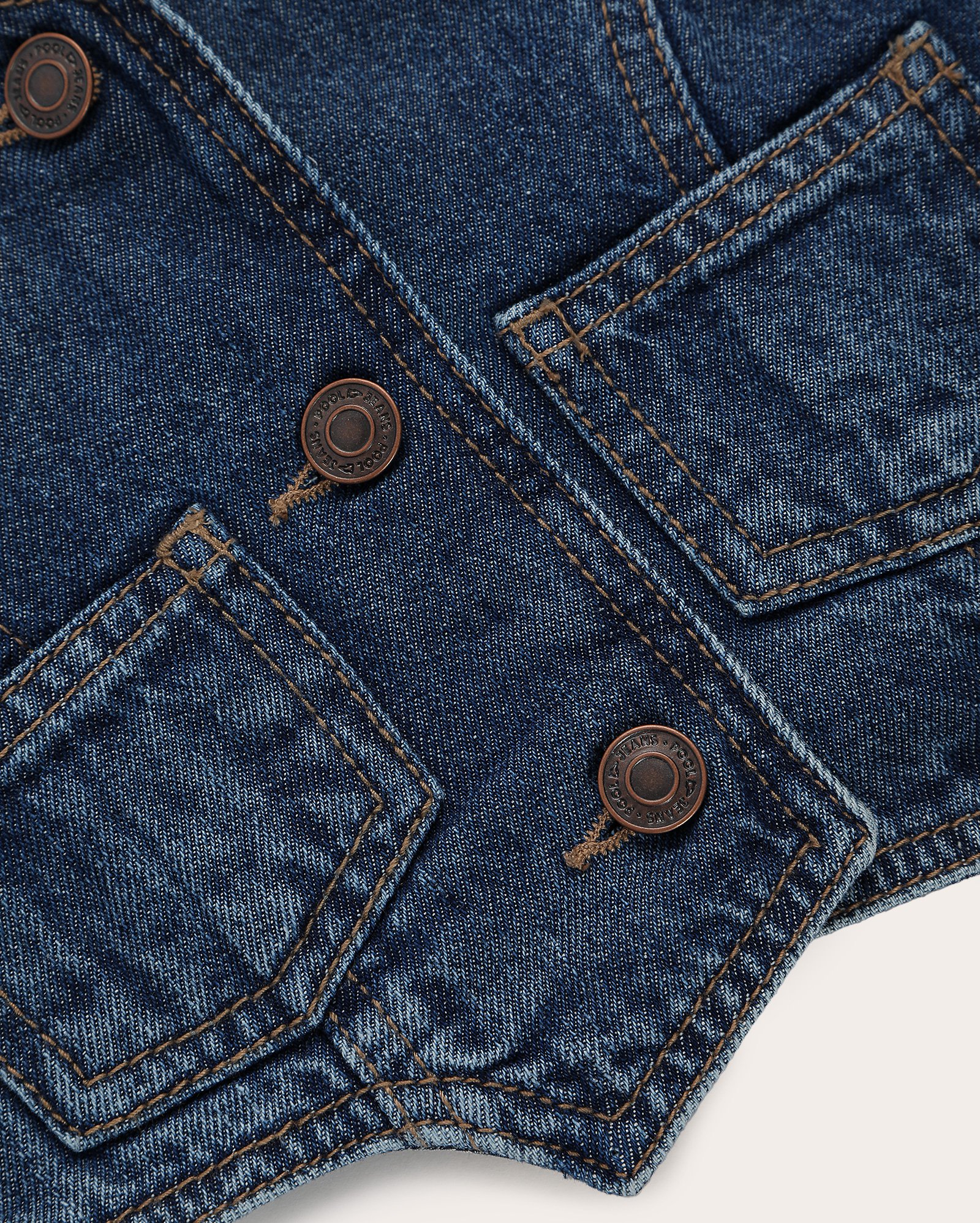 Colete jeans infantil cropped 4-10A denim escuro 