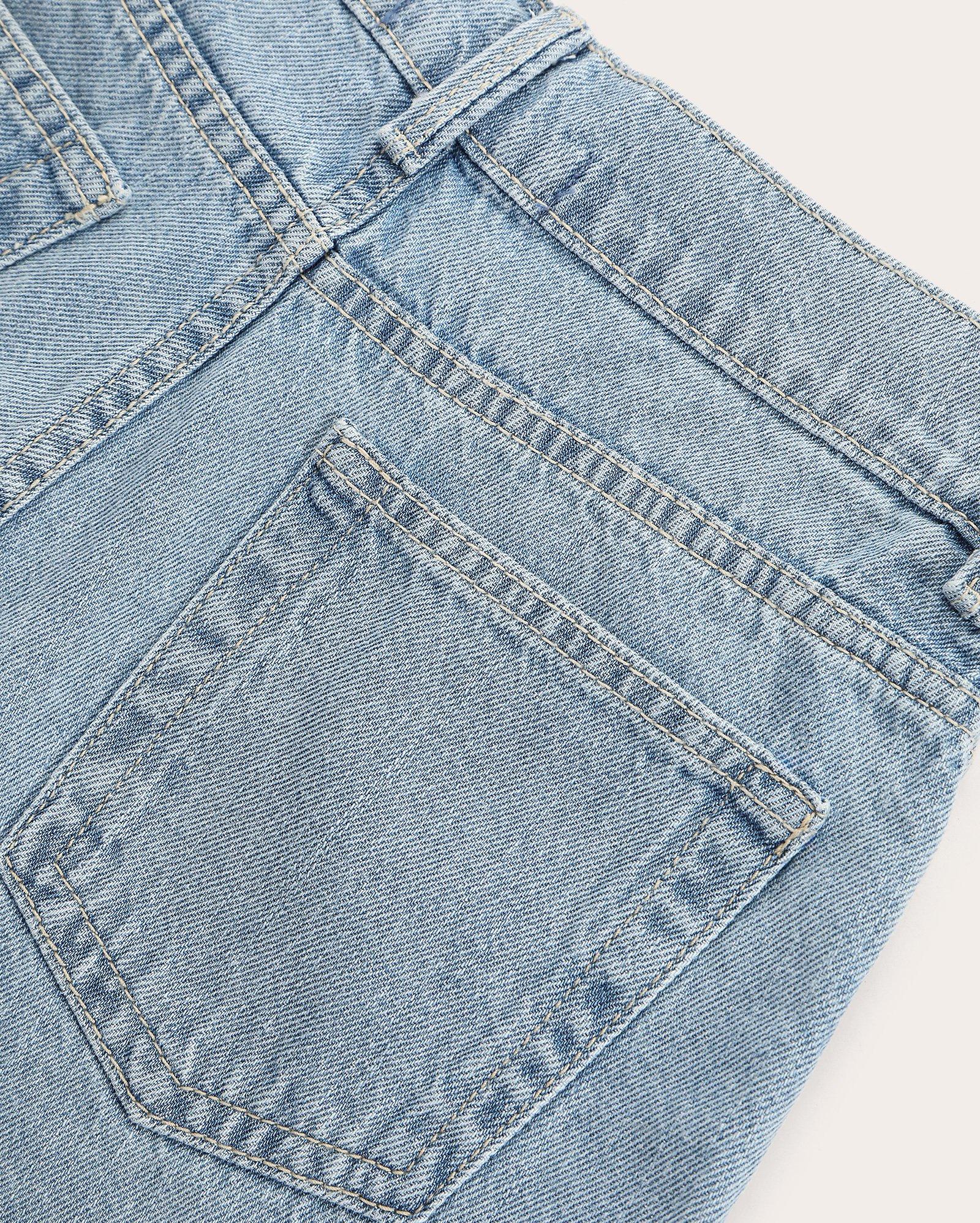 Short jeans juvenil mom bordado floral denim médio | Pool Jeans