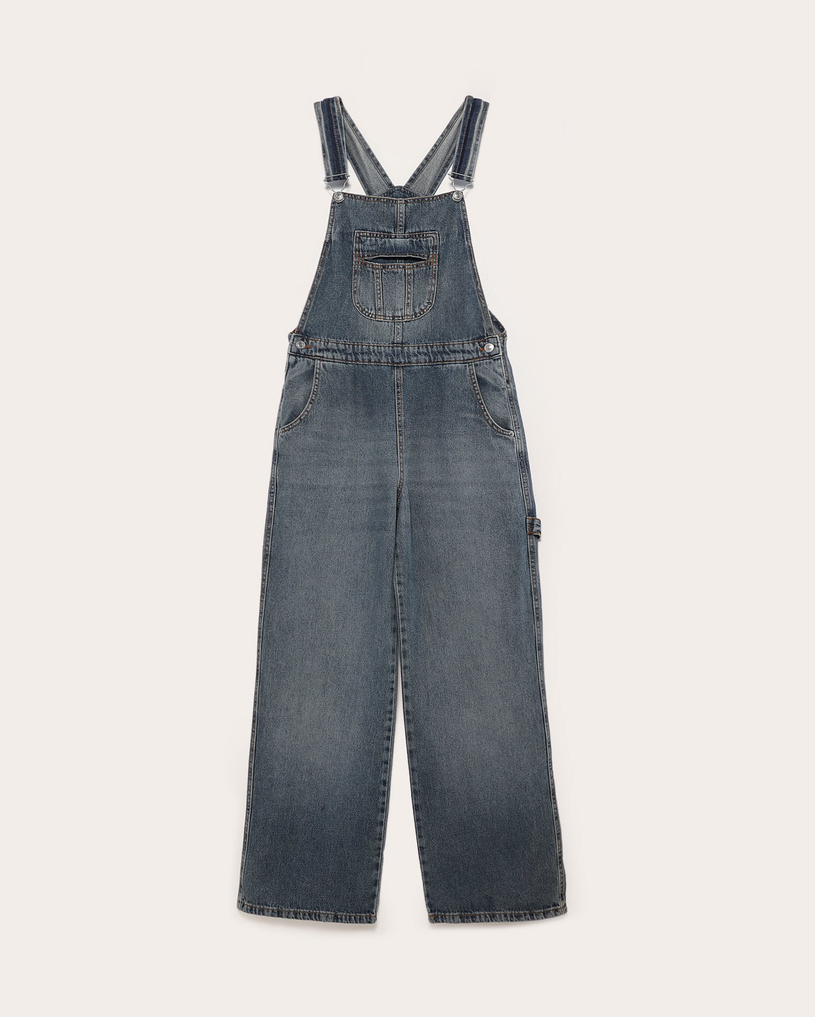 Jardineira jeans juvenil com bolso frontal denim médio | Pool