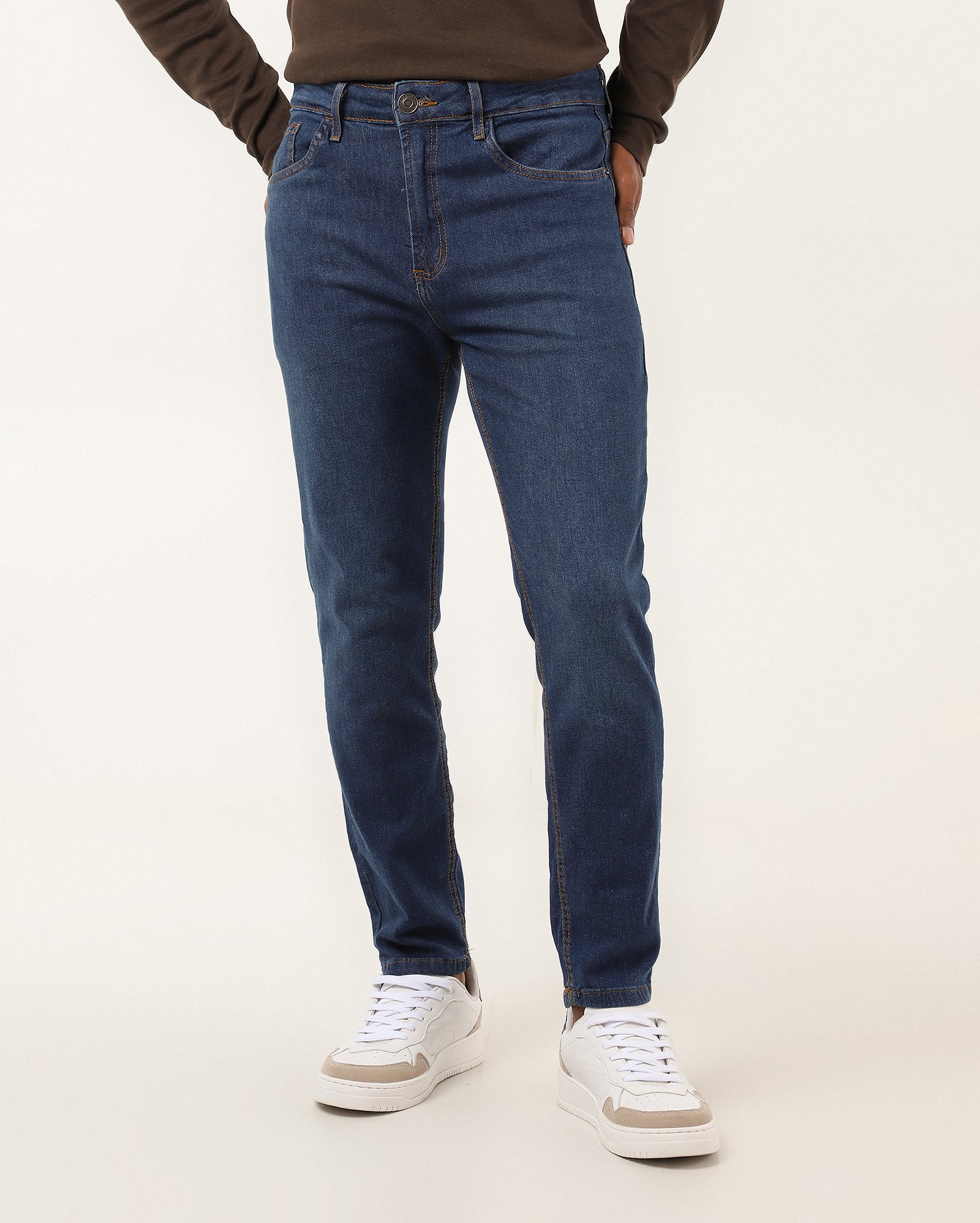 Calça jeans masculina carrot estonada denim escuro | Pool Jeans