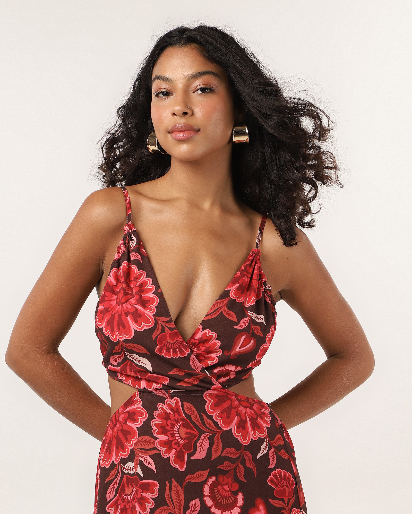 Vestido longo reto cut out amarração floral marrom | Pool — foto 3