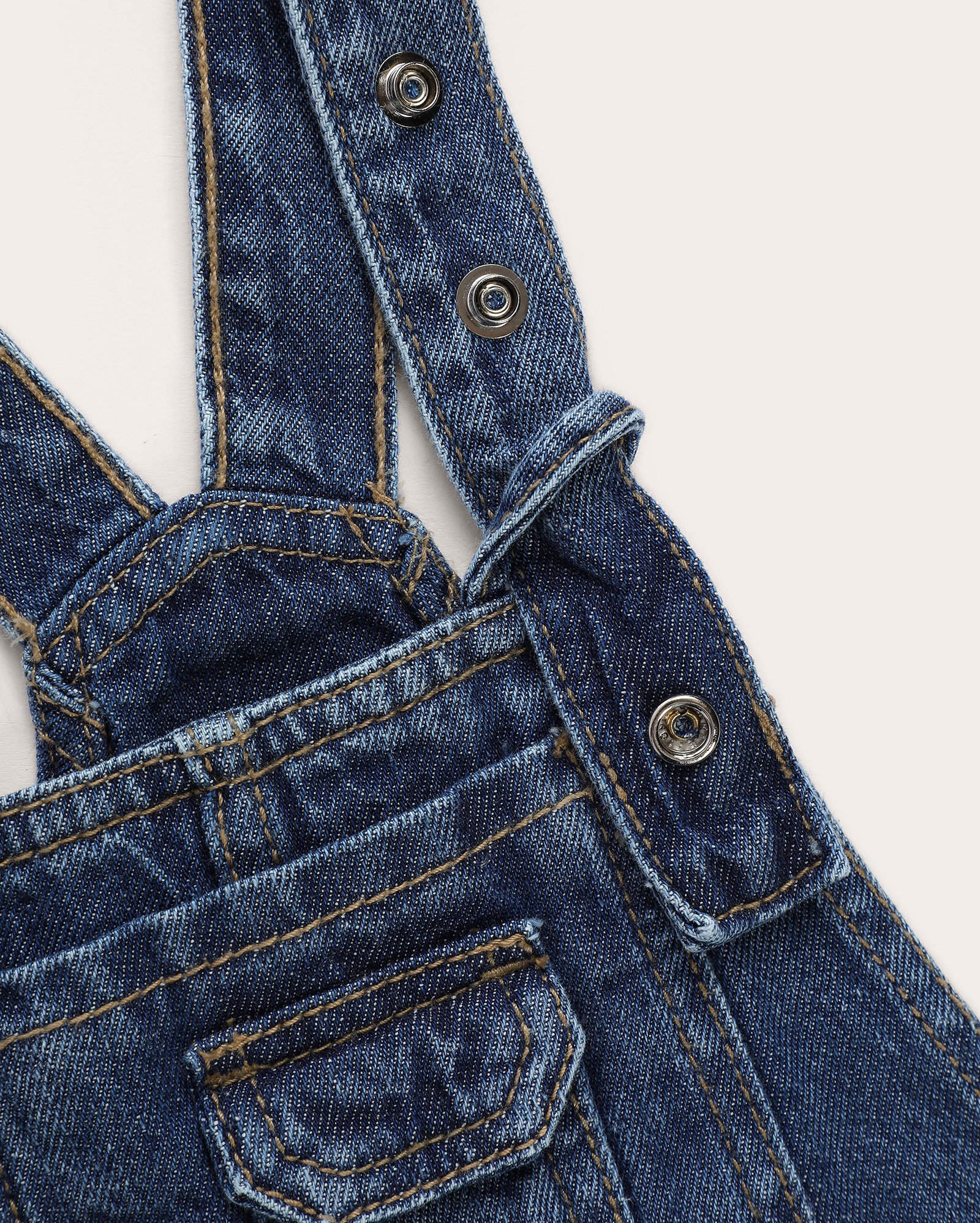 Jardineira jeans infantil loose 1-4A denim médio | Pool Jeans