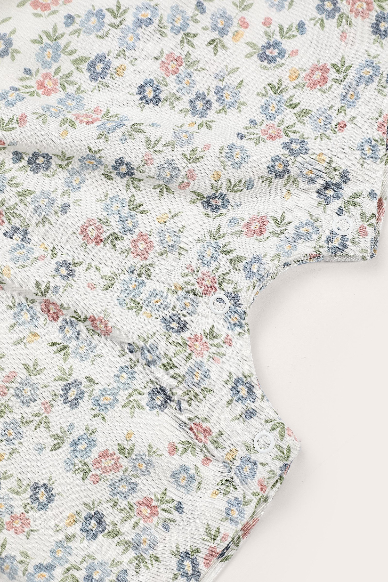 Macaquinho bebê em viscose liberty babados branco | Baby Way