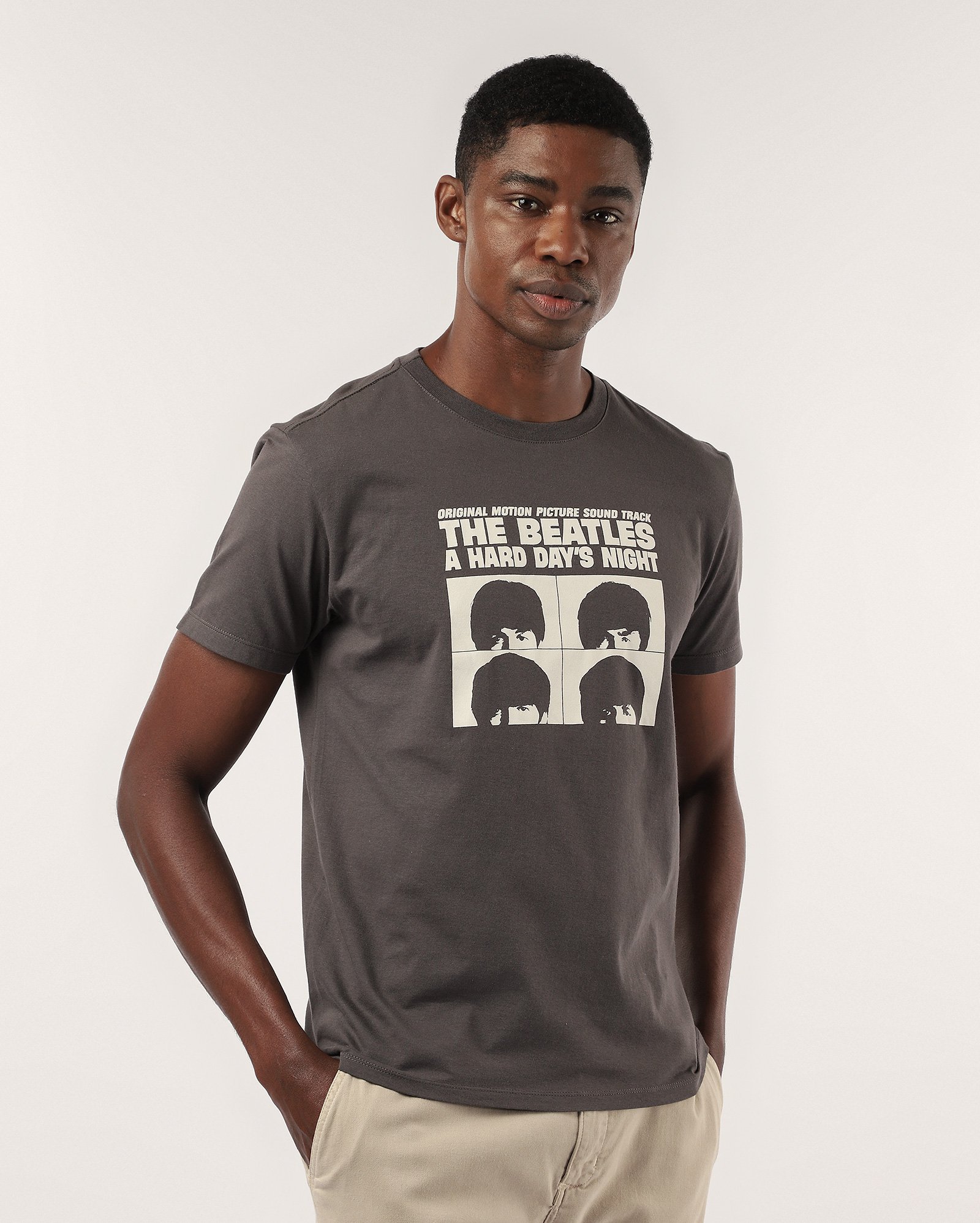Riachuelo | Camiseta masculina presenteável vinil a hard day's