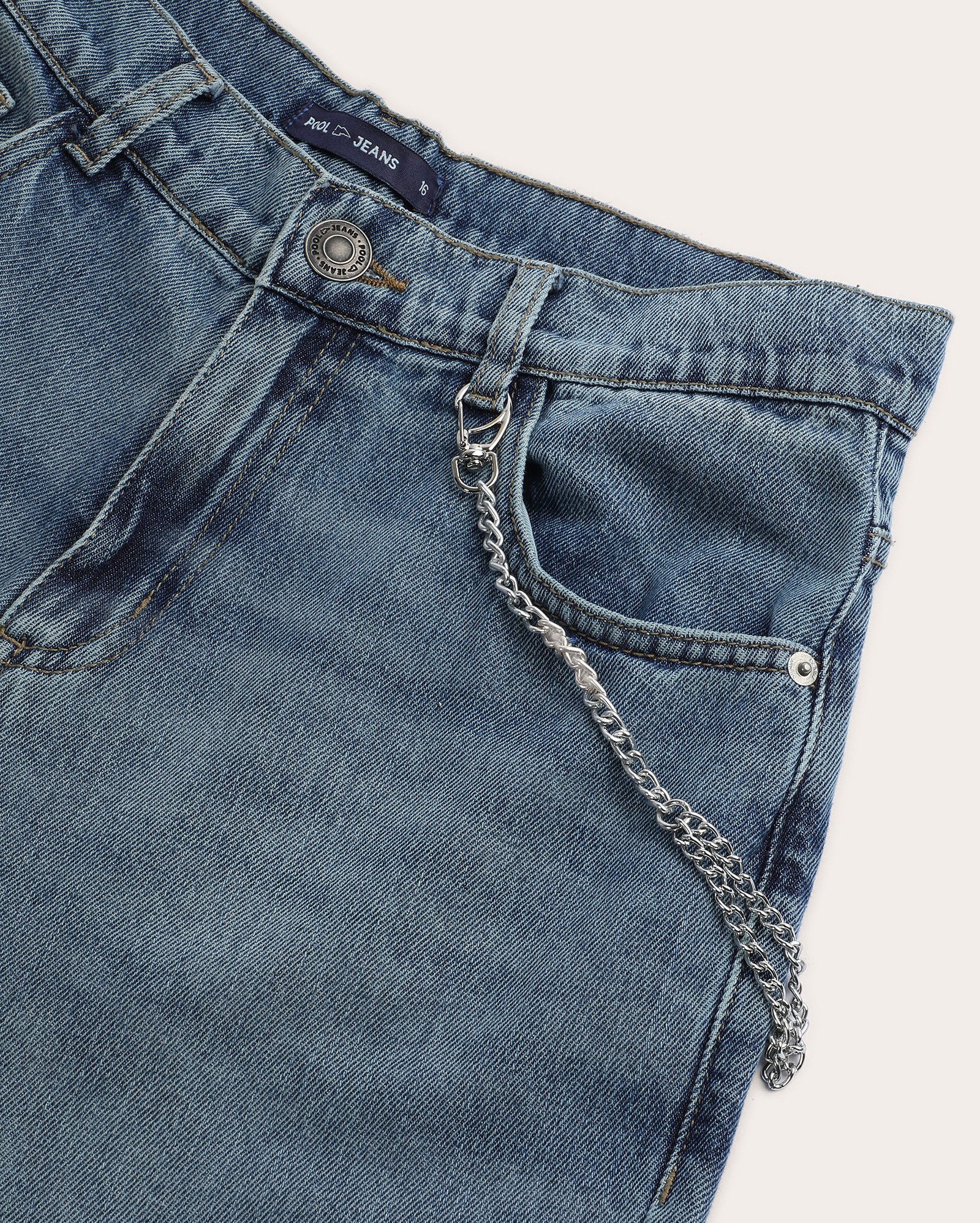 Calça jeans juvenil skater com corrente denim médio