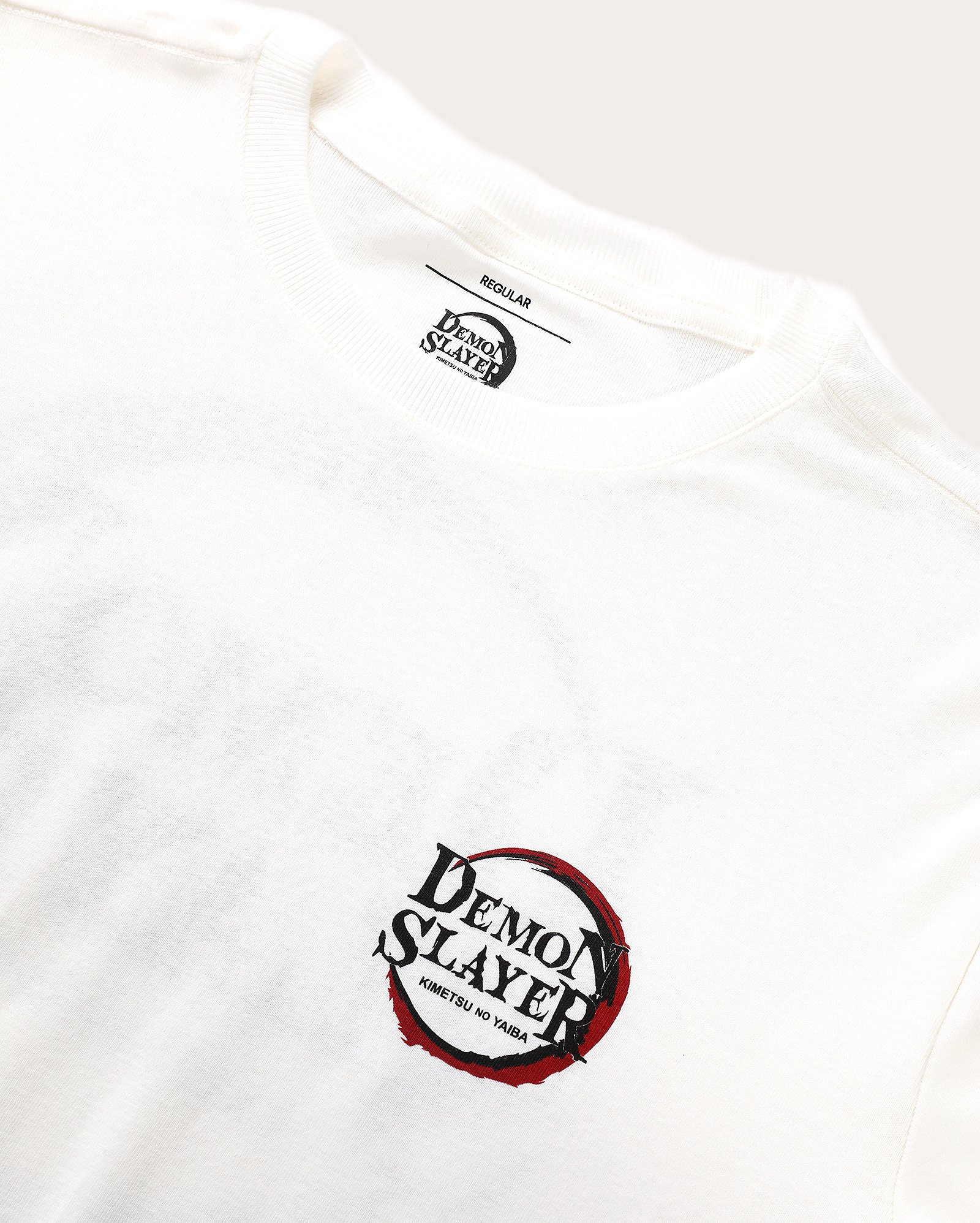 Camiseta juvenil estampa anime off-white | Demon Slayer