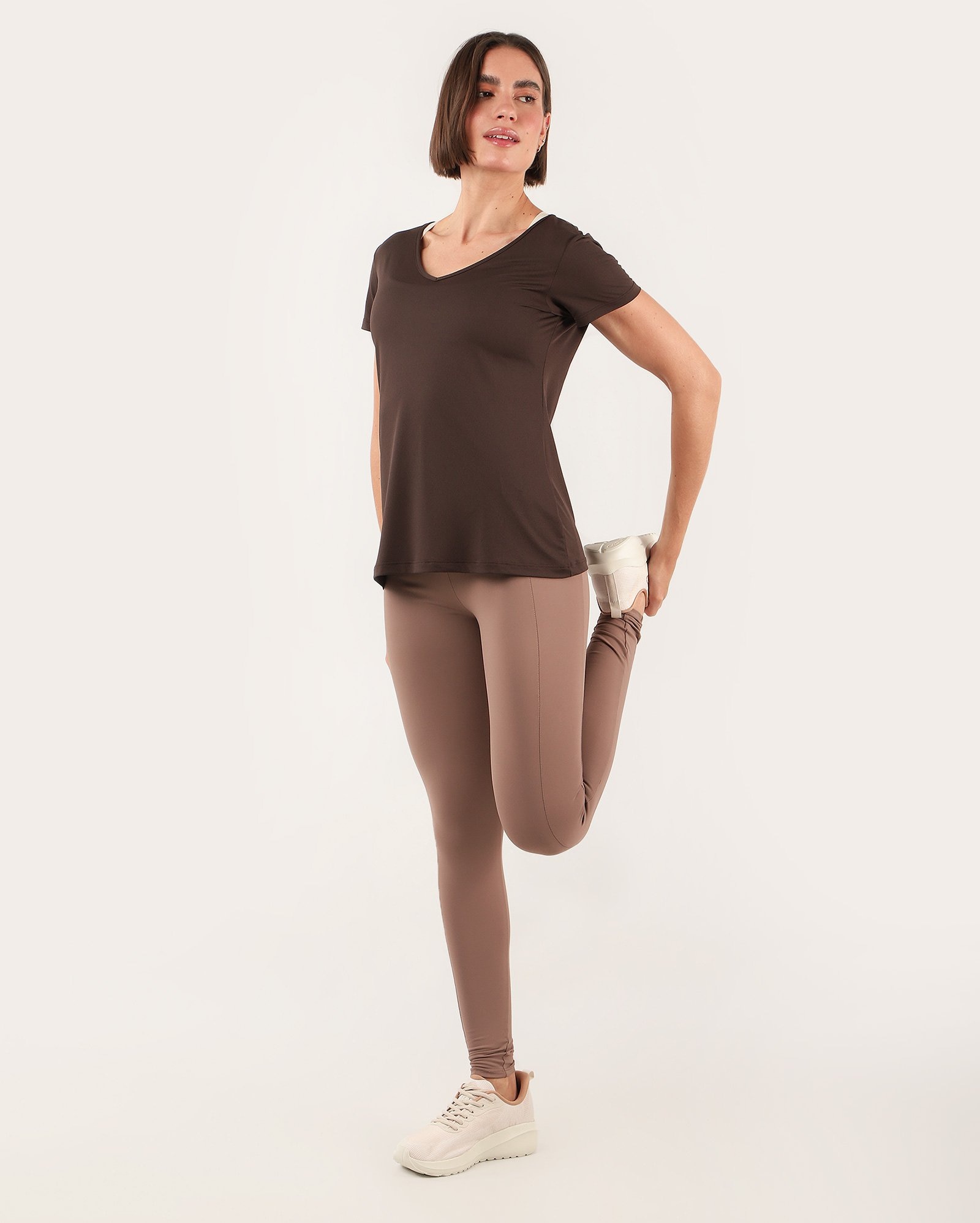 Camiseta esportiva feminina de poliamida respirável - Marrom | Body Work
