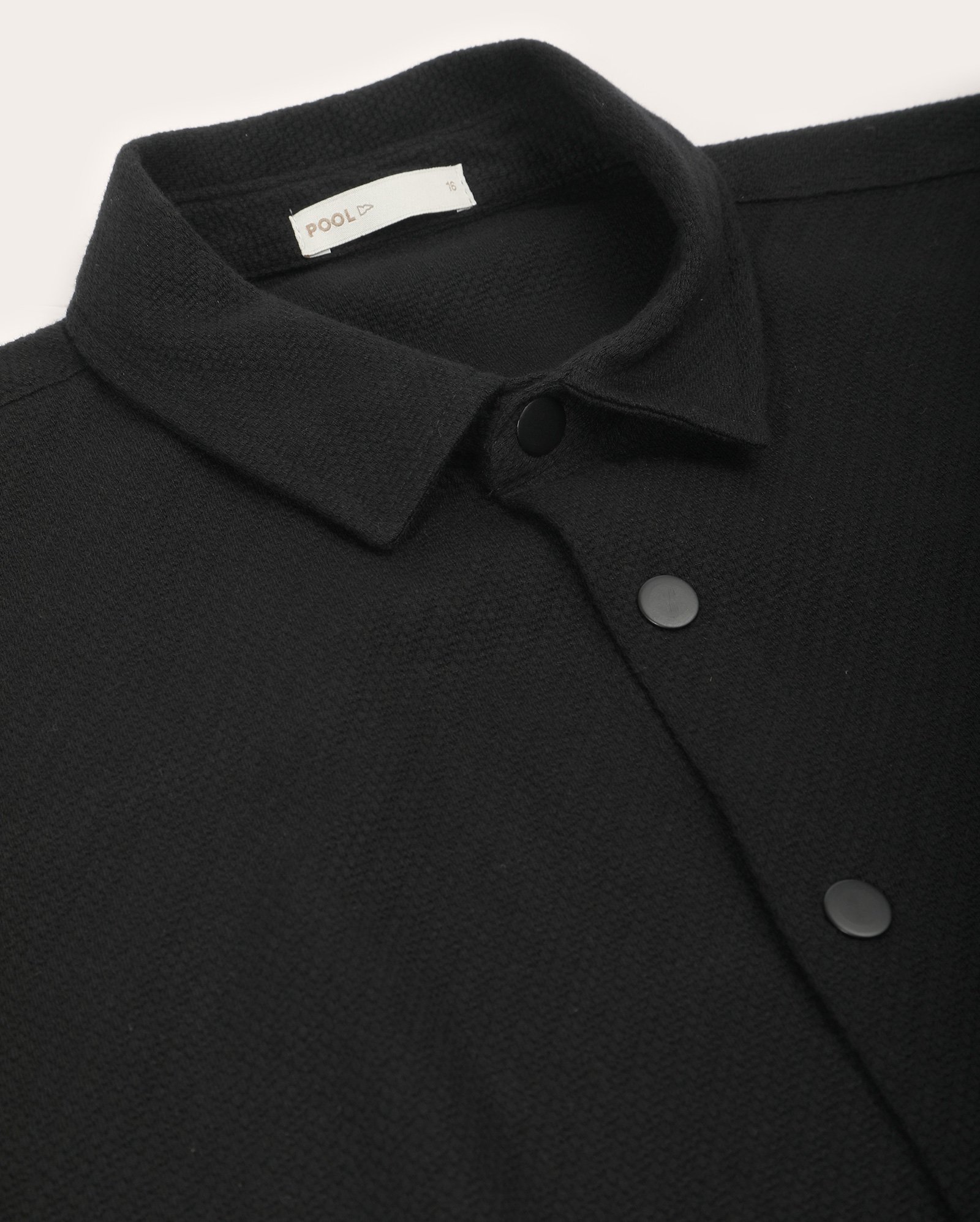 Camisa juvenil relaxed em algodão piquet preta | Pool