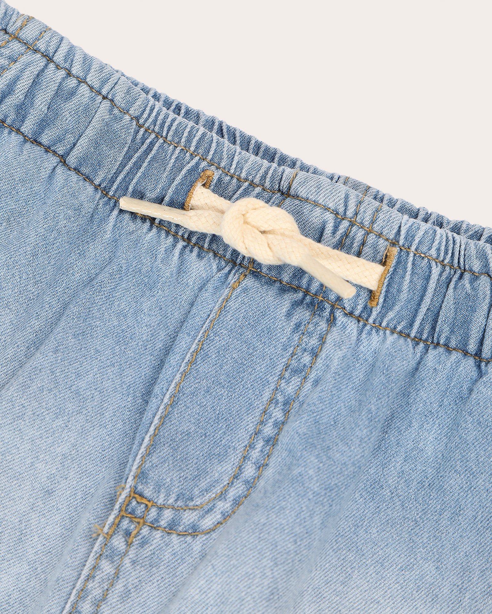 Bermuda jeans infantil reta com cordão 4-10A denim claro